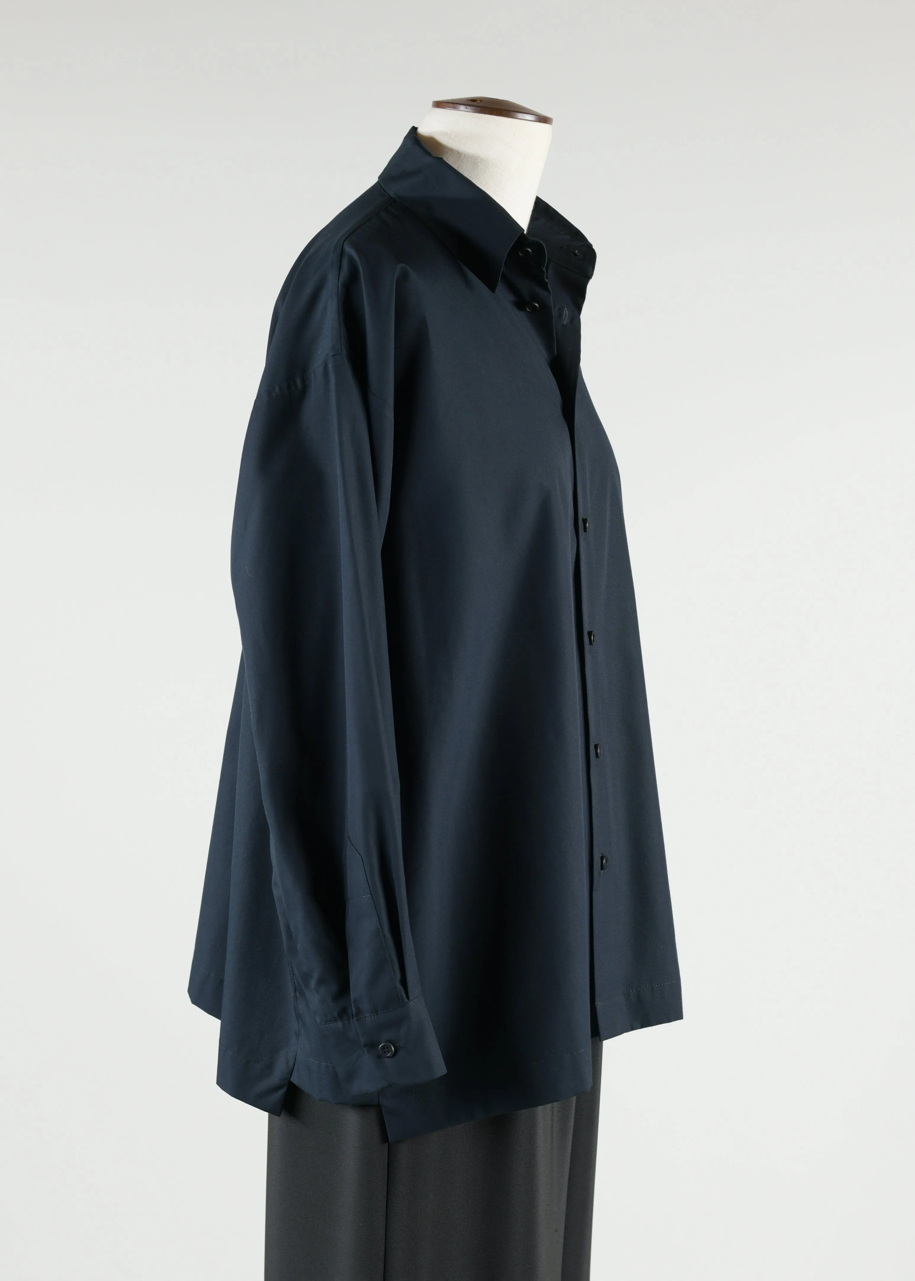 cotton poplin slim a-line shirt with collar and stepped inserts - long (black) sold by eskandar product image thumbnail 2