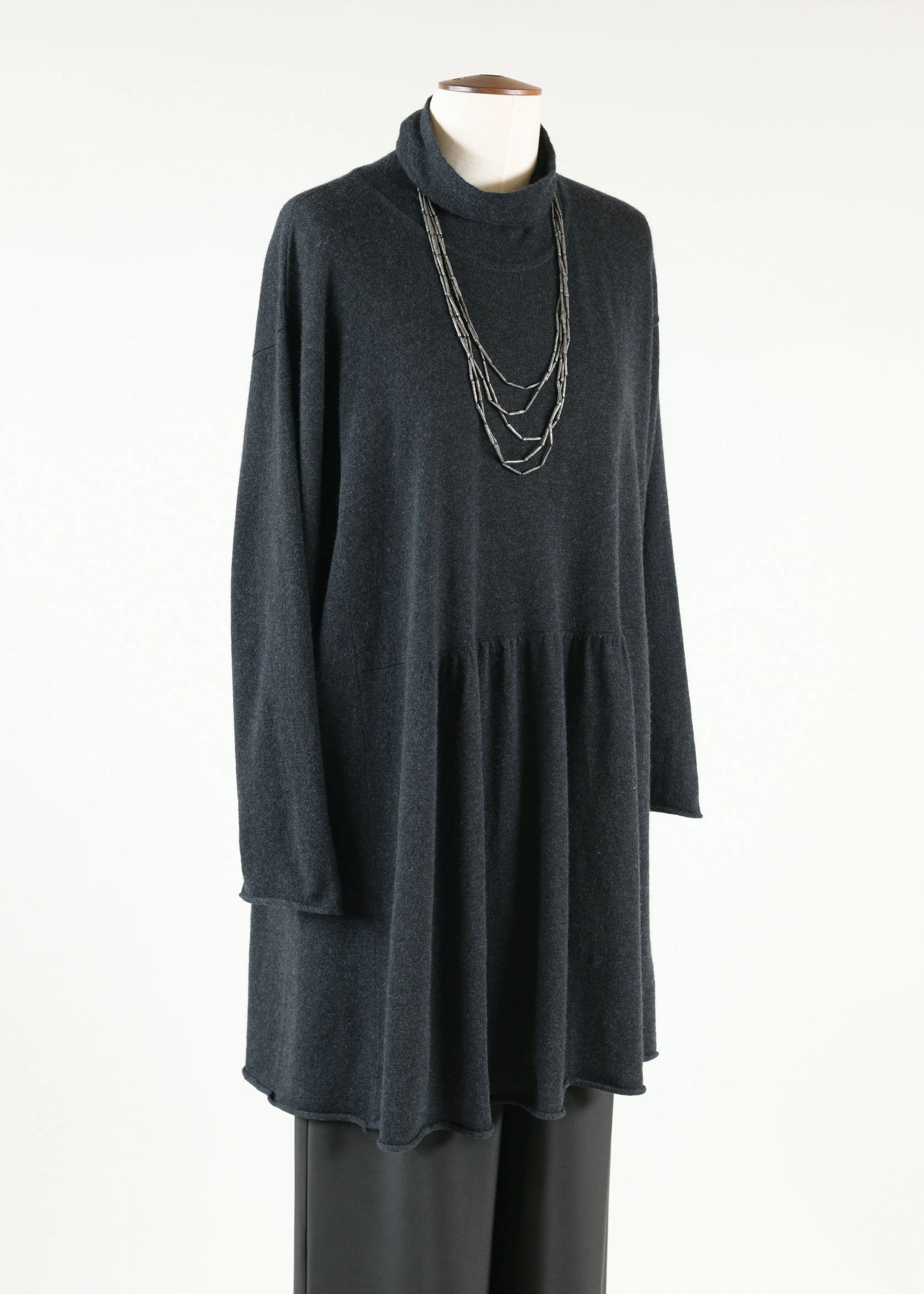 a-line scrunch neck tunic w/pleat panels - l plus sold by eskandar
