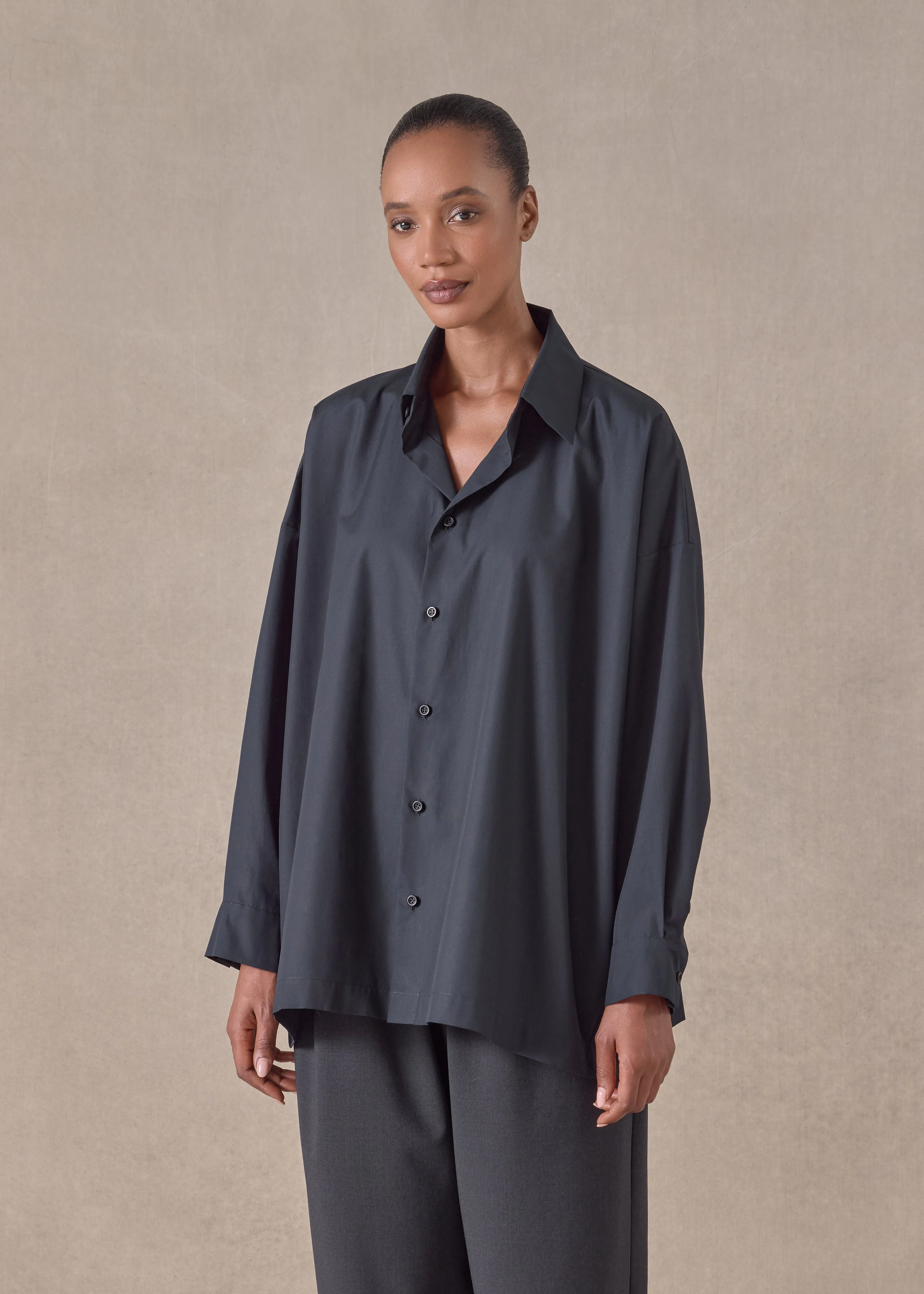 cotton angle to front side seam shirt with collar - long (black) sold by eskandar product image thumbnail 2
