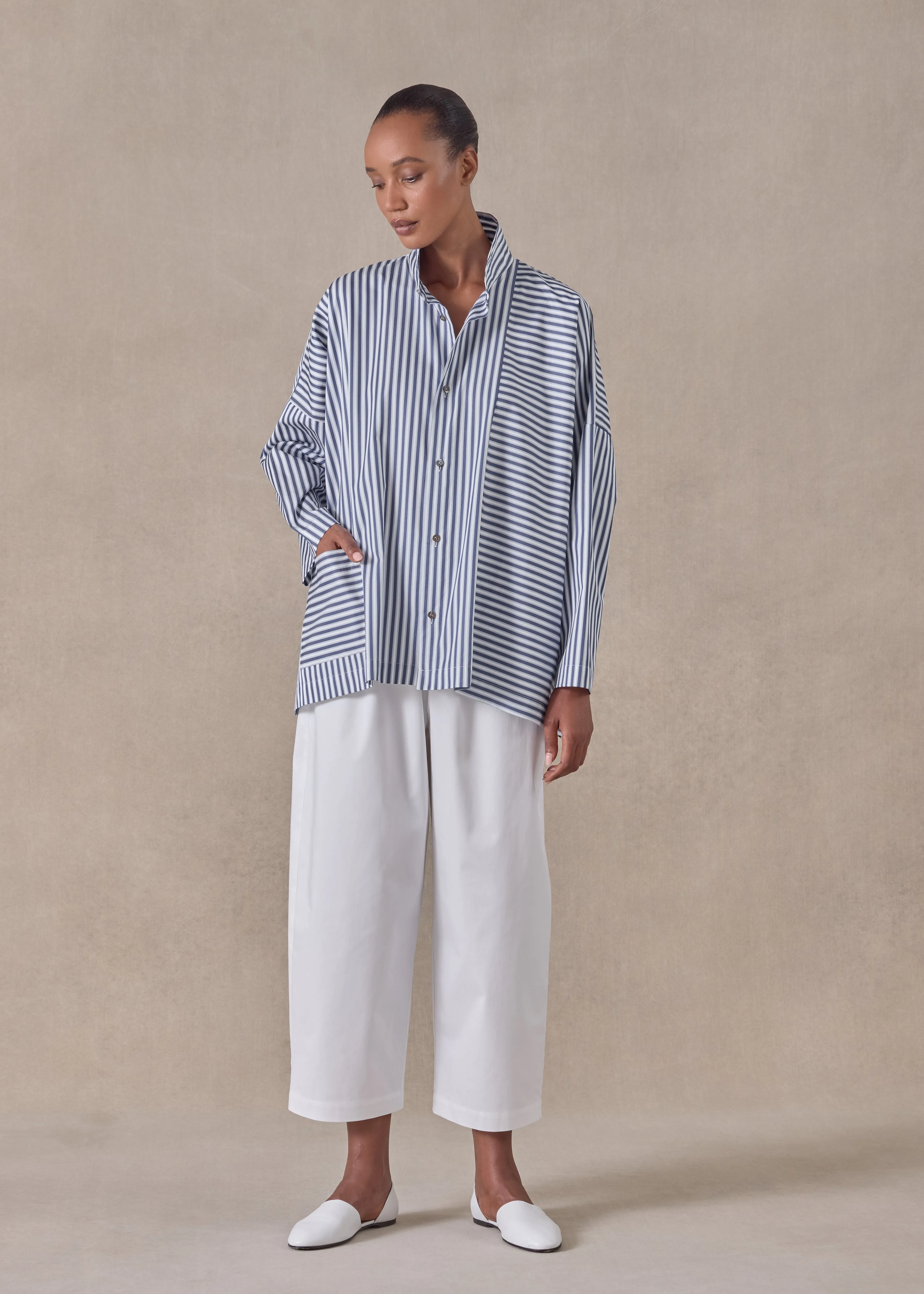 cotton wide longer back double stand collar panelled shirt - mid plus (inky) sold by eskandar