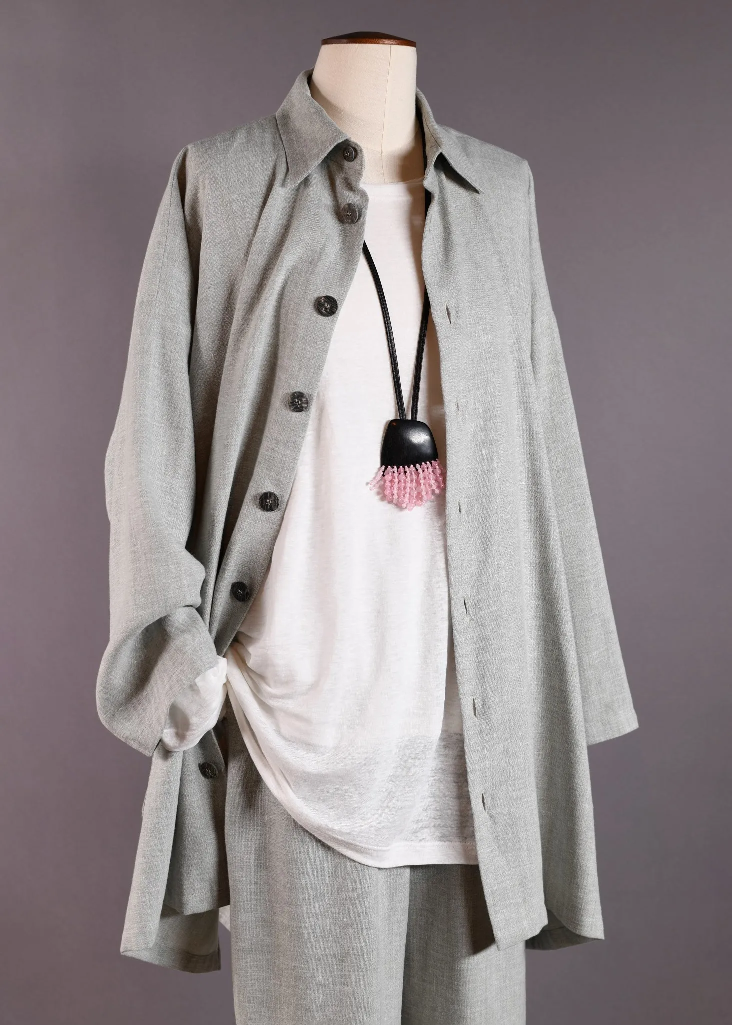linen mix wide a-line back pleat jacket with collar - long plus sold by eskandar