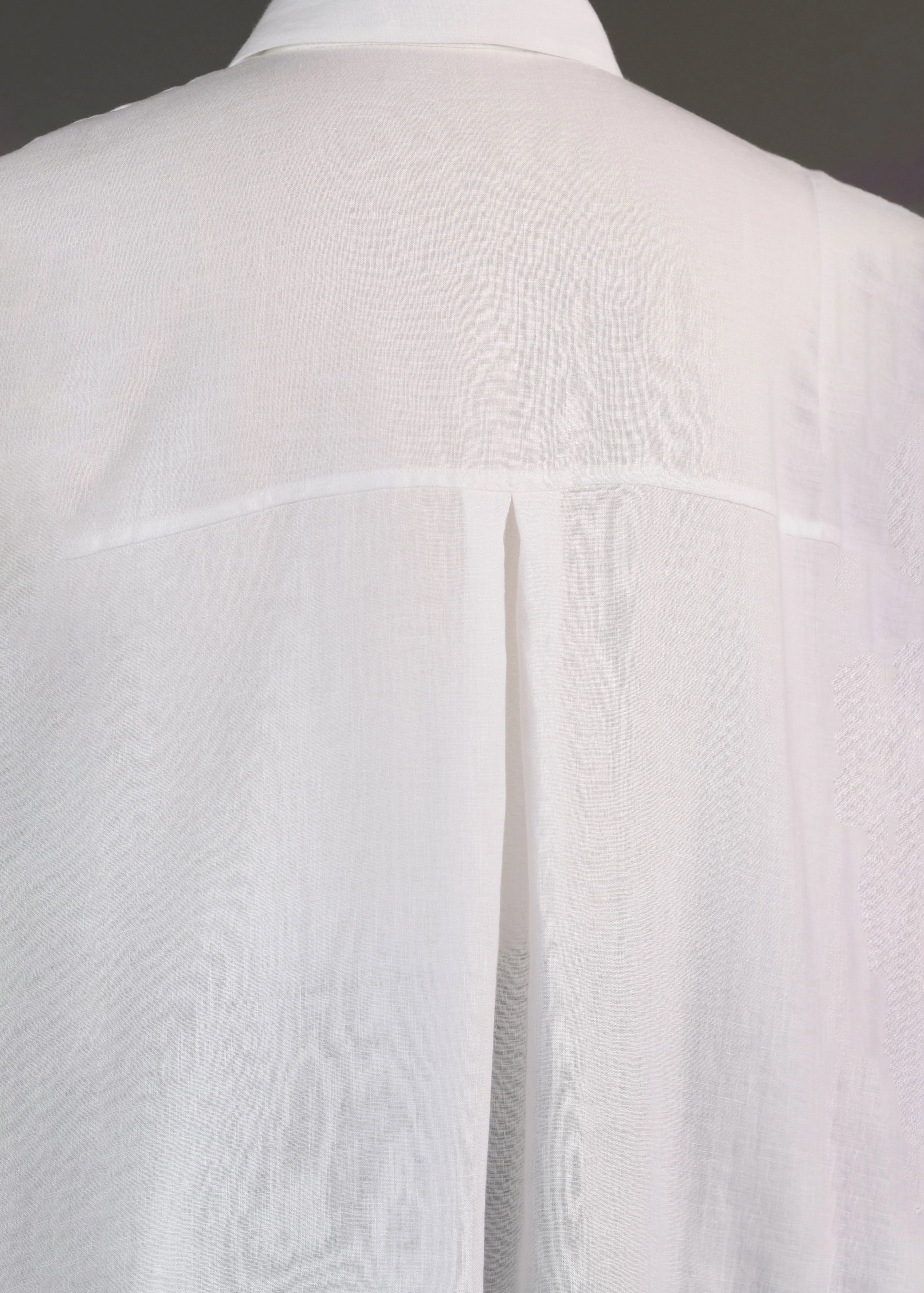 linen slim a-line sleeveless shirt dress with collar and side slit detail in white sold by eskandar product image thumbnail 4