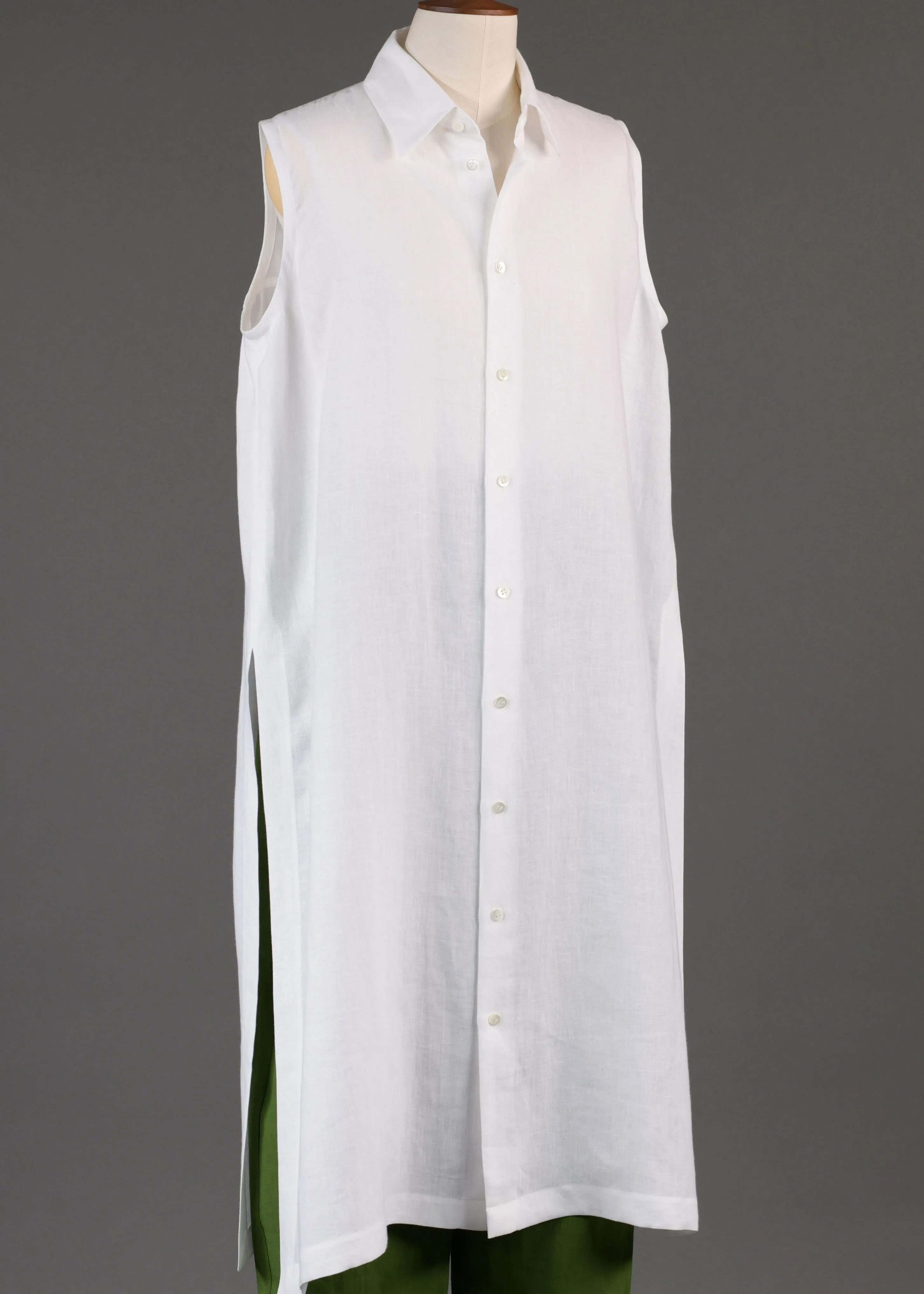 linen slim a-line sleeveless shirt dress with collar and side slit detail in white sold by eskandar product image thumbnail 2