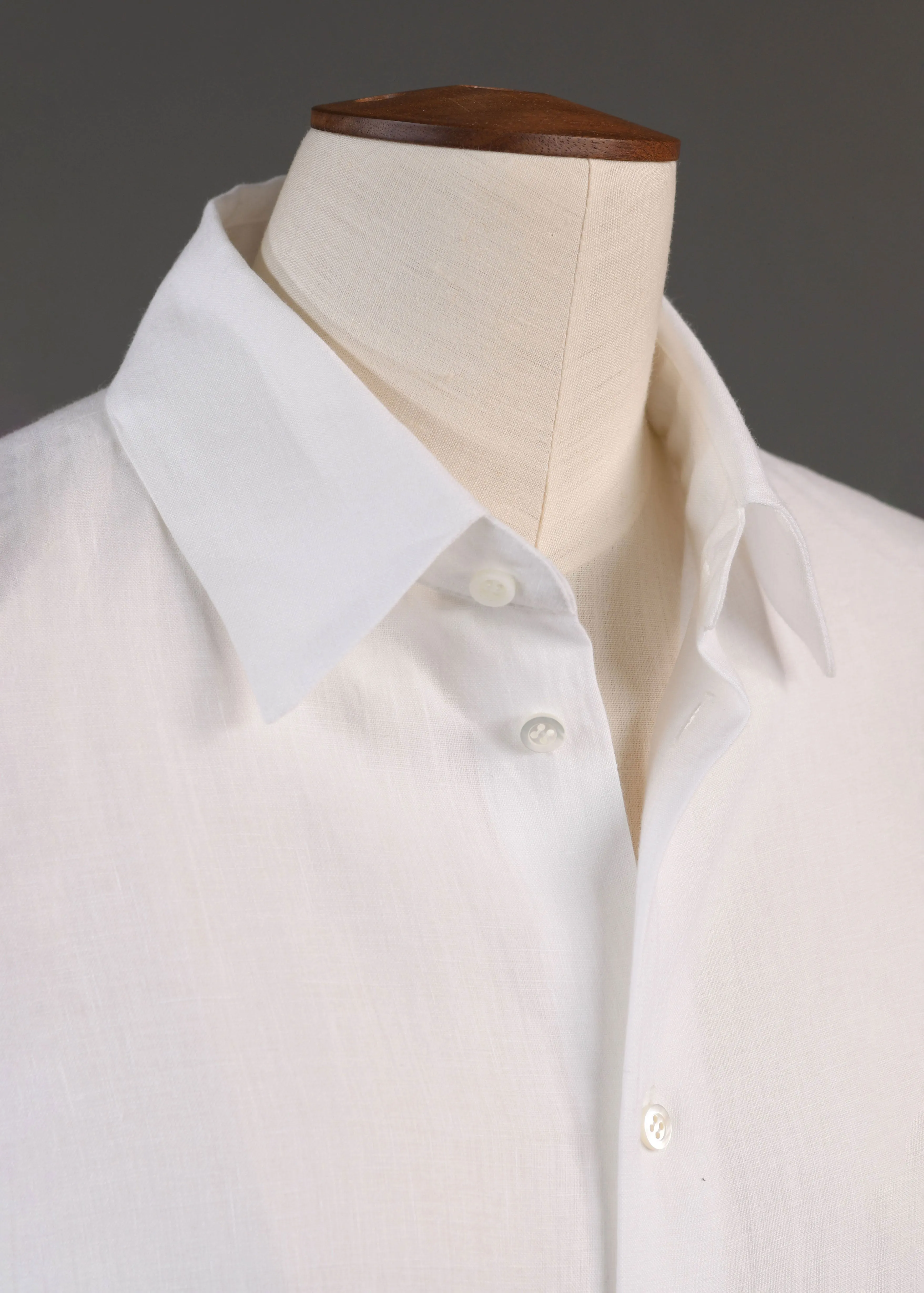 linen slim a-line sleeveless shirt dress with collar and side slit detail in white sold by eskandar product image thumbnail 5