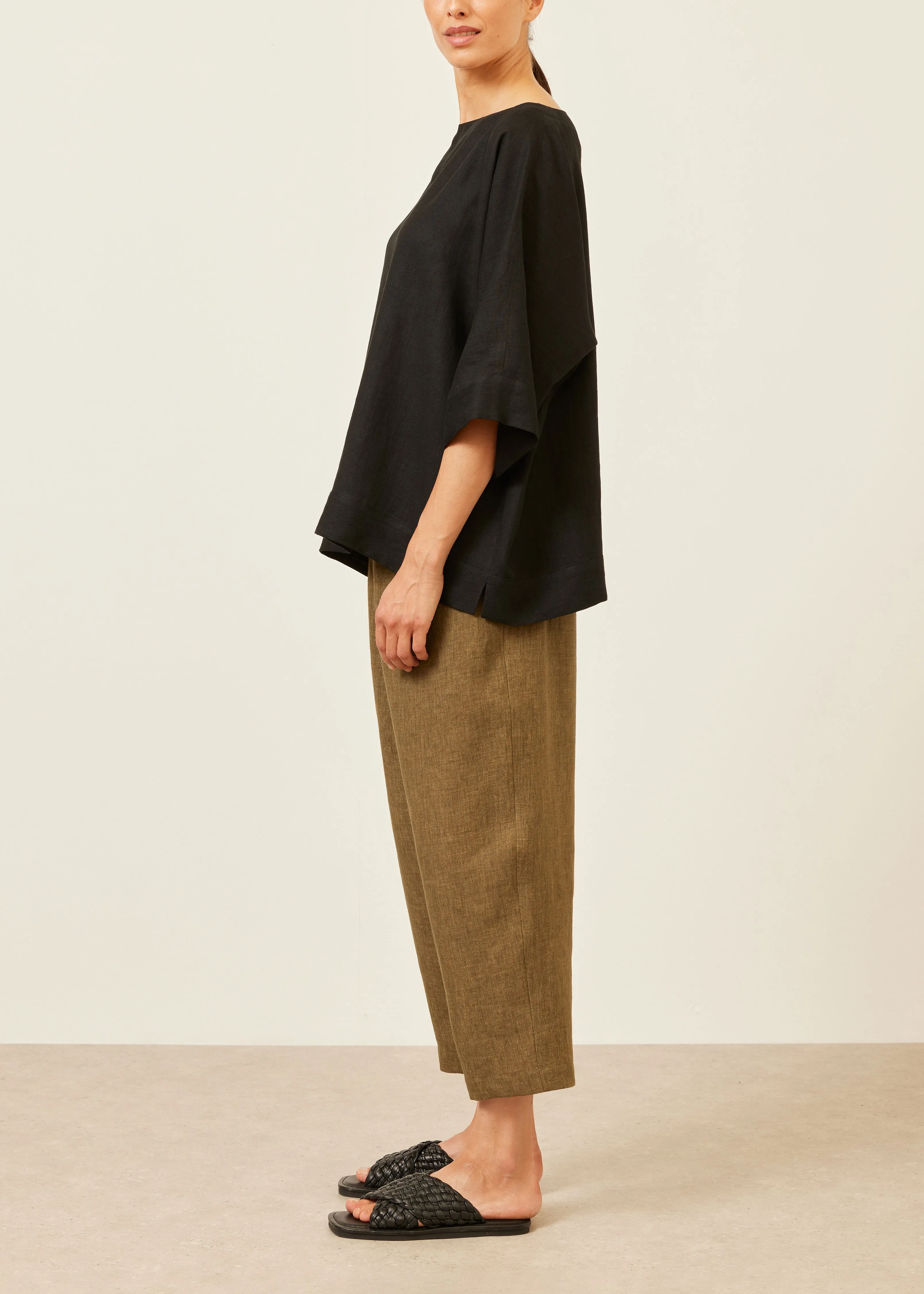 linen scoop neck 3/4 sleeve top with hembands - mid plus (black) sold by eskandar product image thumbnail 2