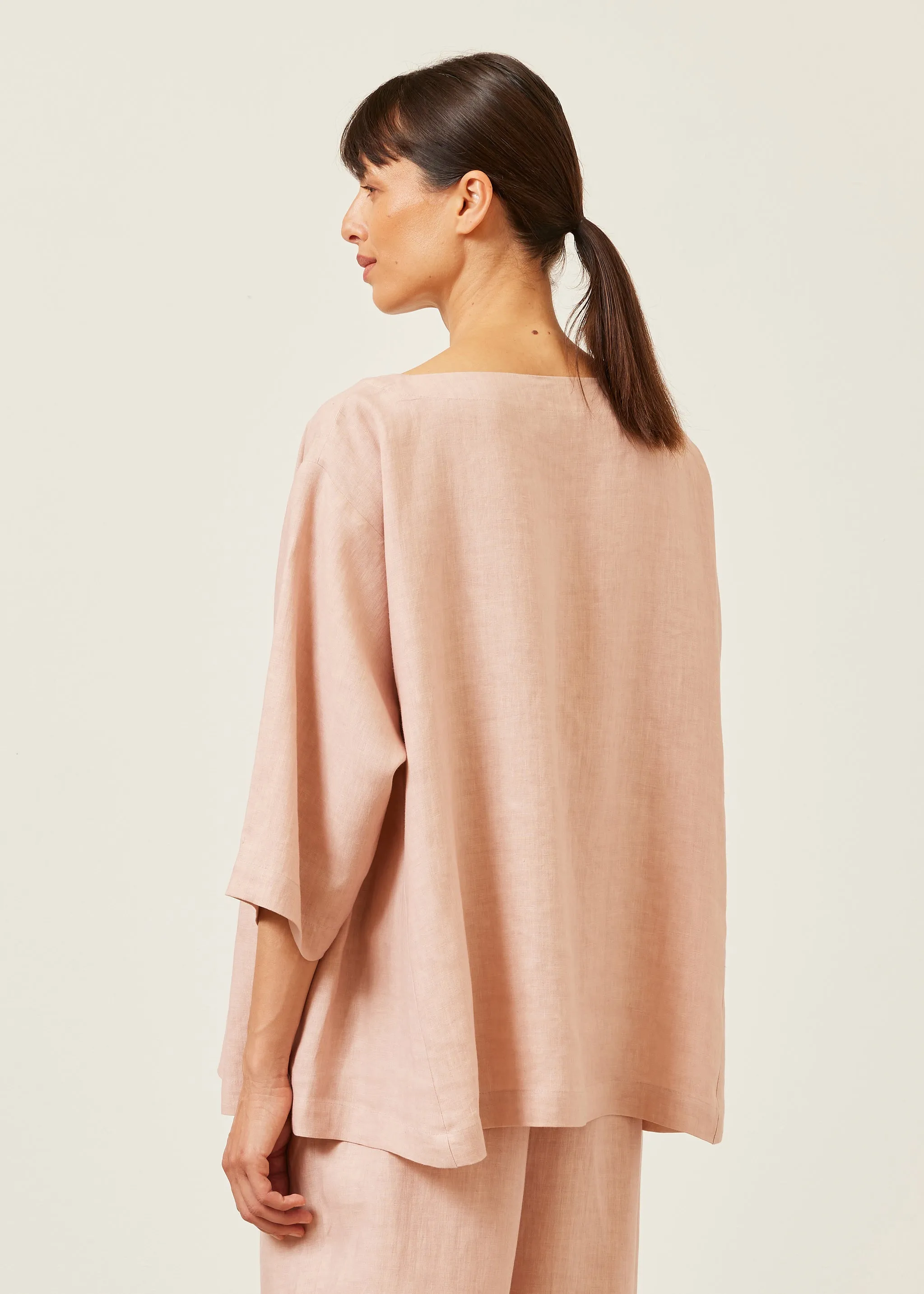 linen side panelled 3/4 sleeve scoop neck tunic - mid plus sold by eskandar product image thumbnail 4