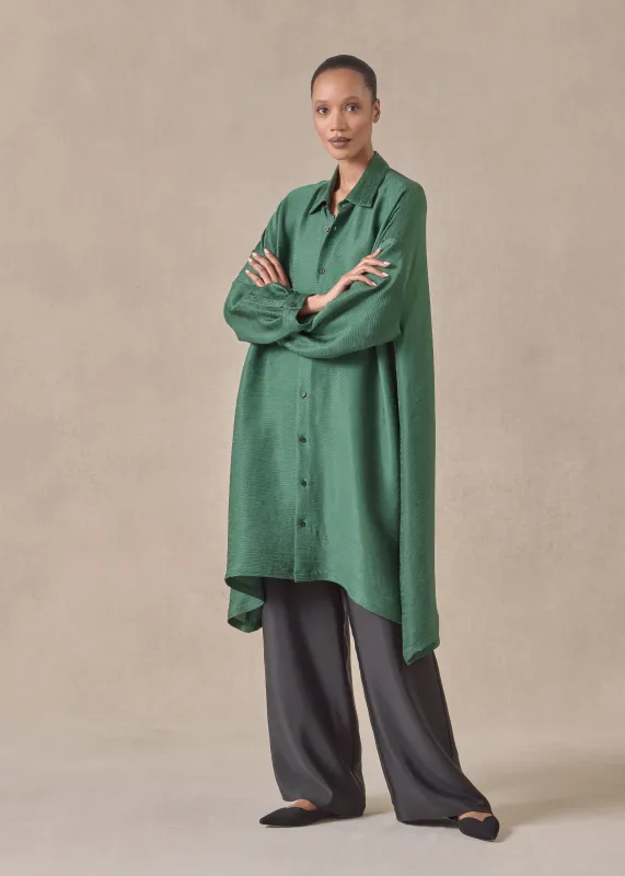 silk wide a-line shirt with collar - very long (emerald) sold by eskandar