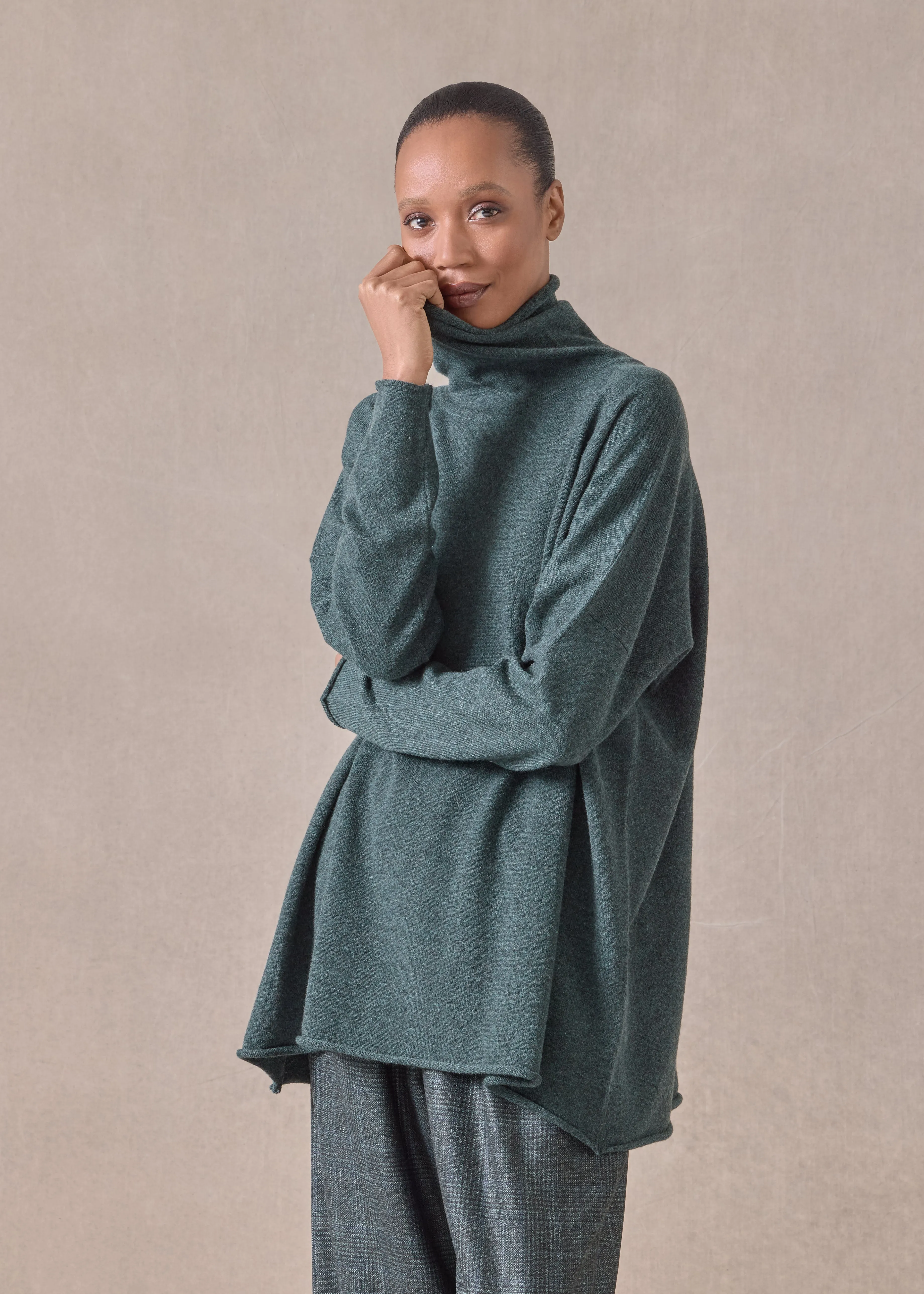 cashmere slim sleeve raw edge scrunch neck - mid plus (darkforest) sold by eskandar