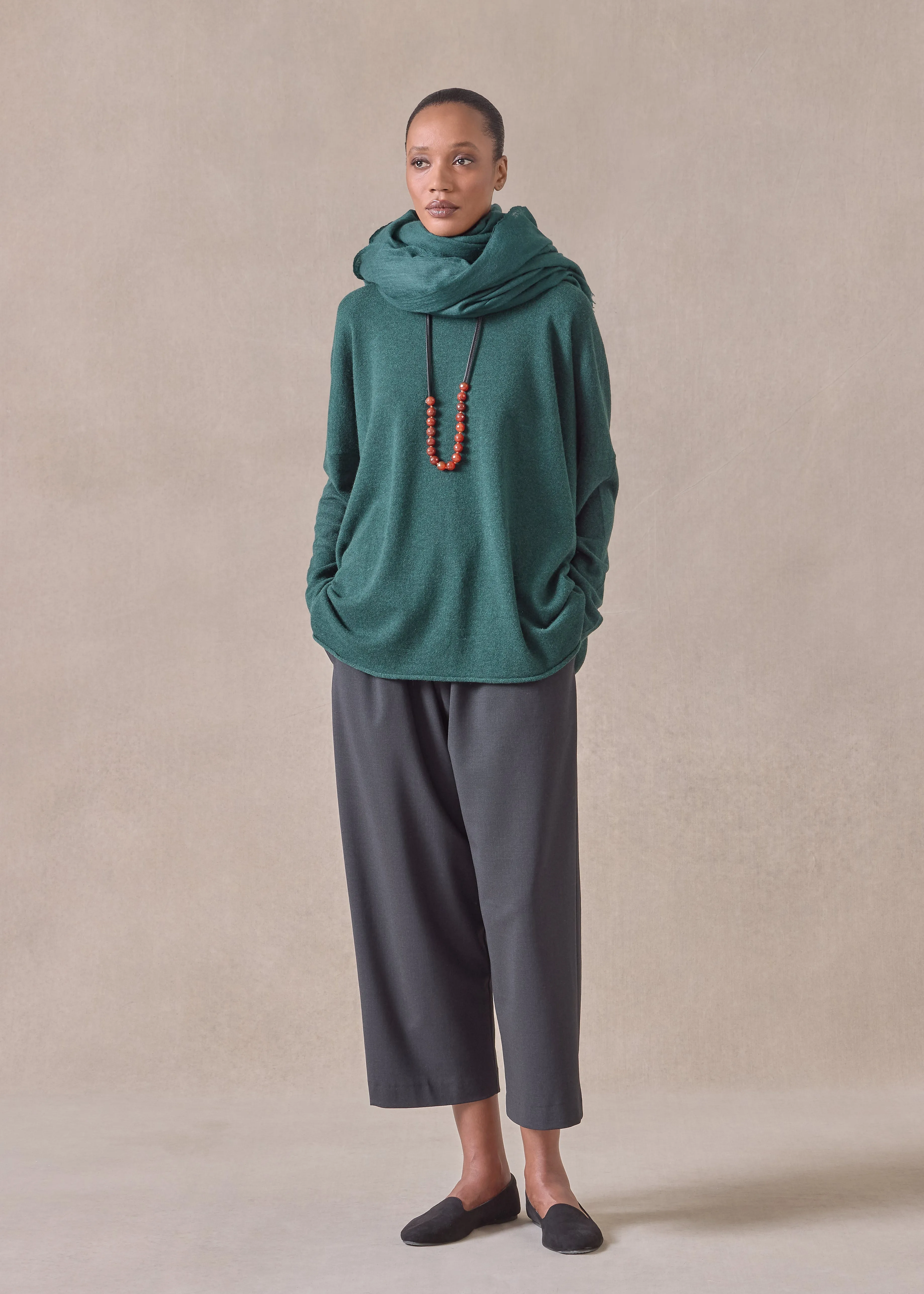 cashmere large scarf (spruce) sold by eskandar product image thumbnail 3