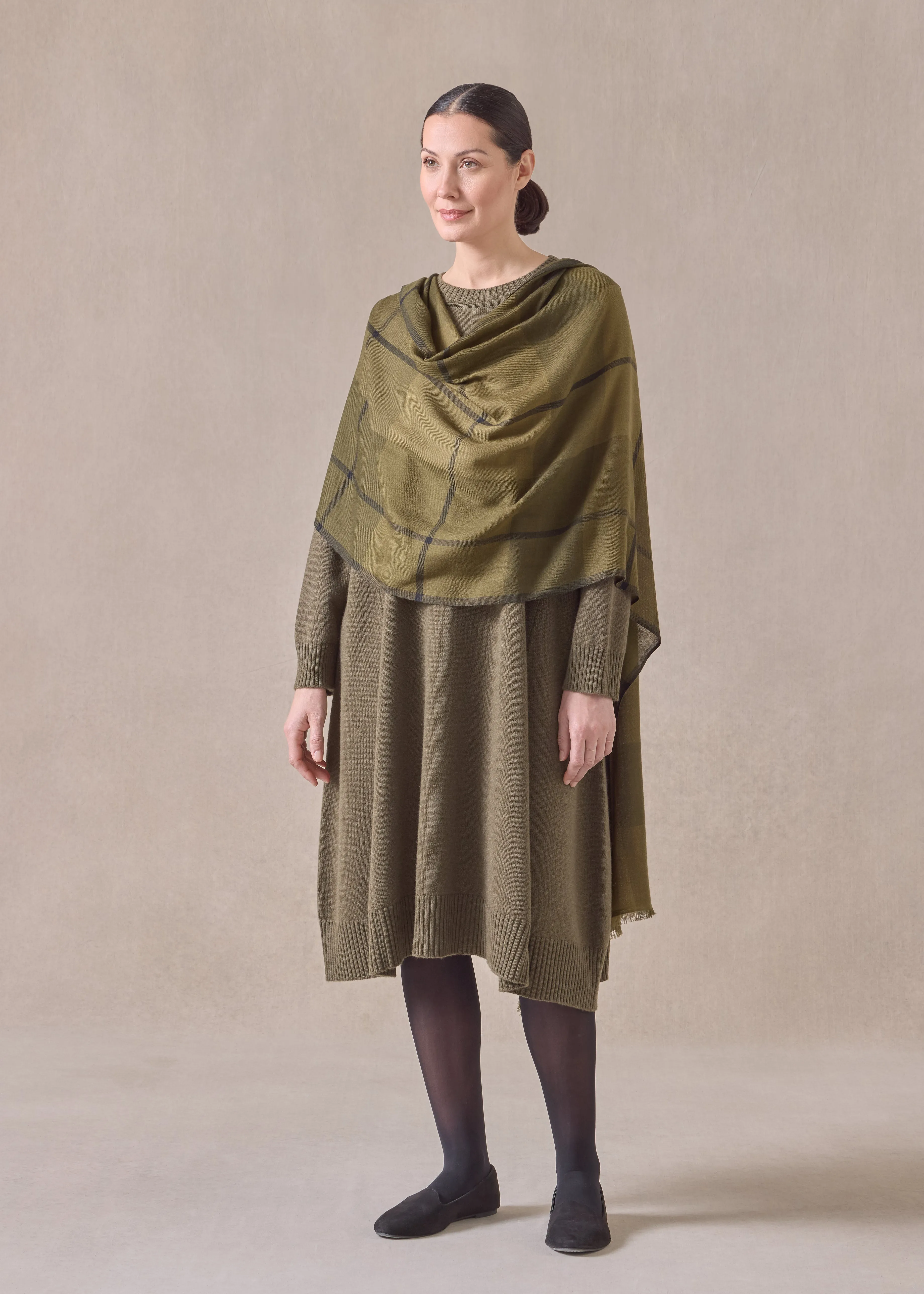 cashmere tartan check scarf (antiqueolive) sold by eskandar product image thumbnail 2