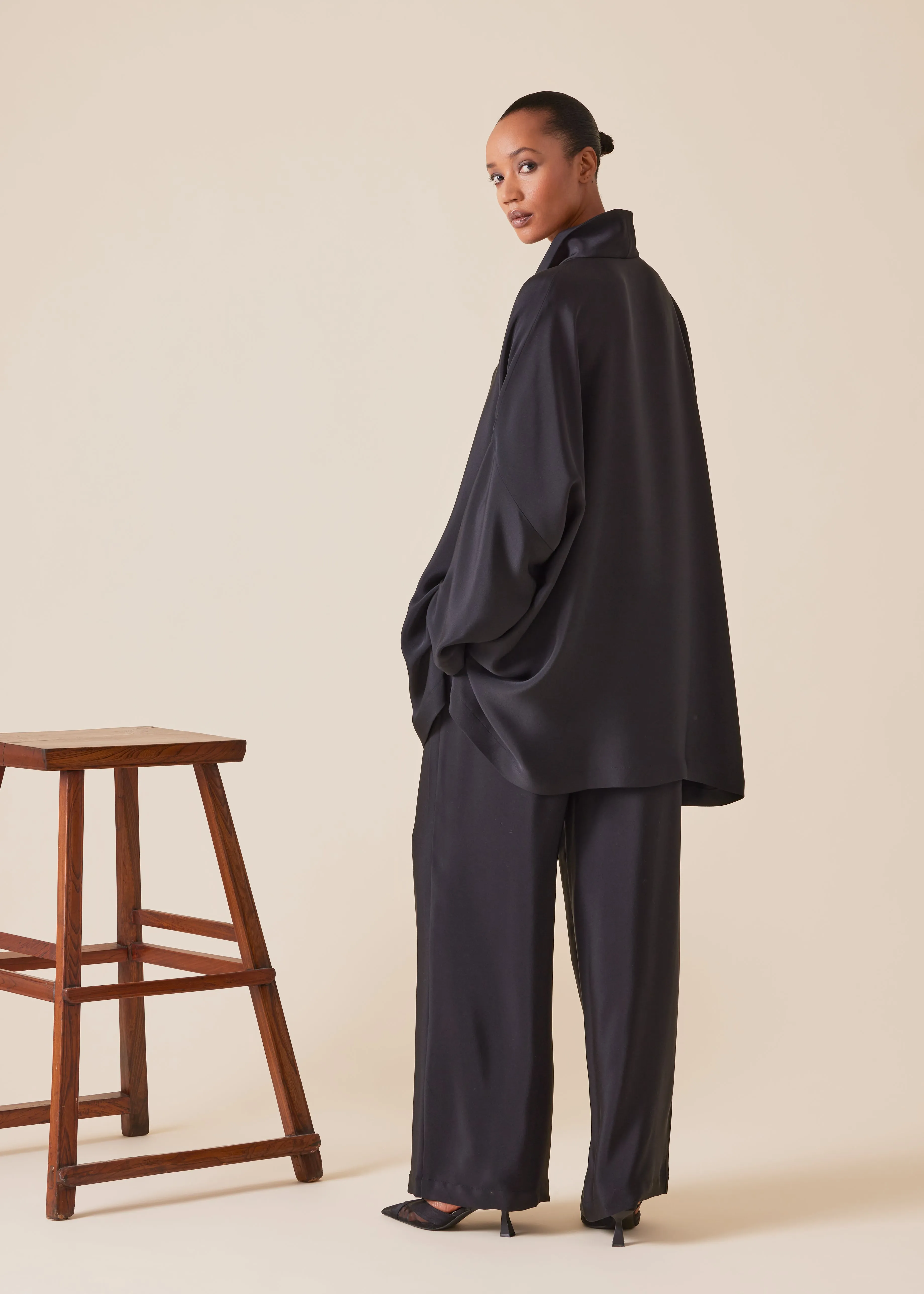 silk imperial tunic with open stand collar - long plus sold by eskandar product image thumbnail 5