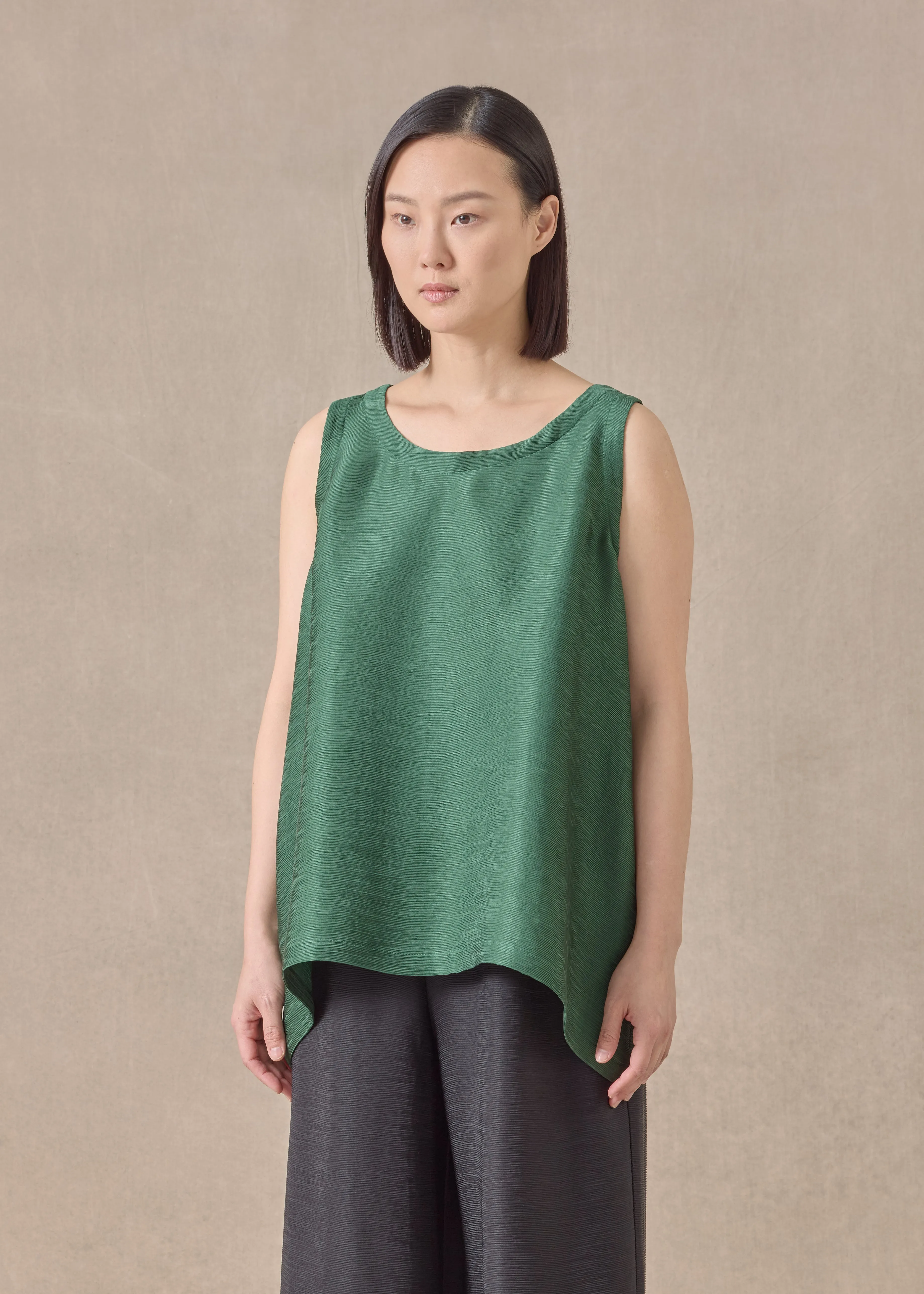 silk a-line shell - mid plus (emerald) sold by eskandar