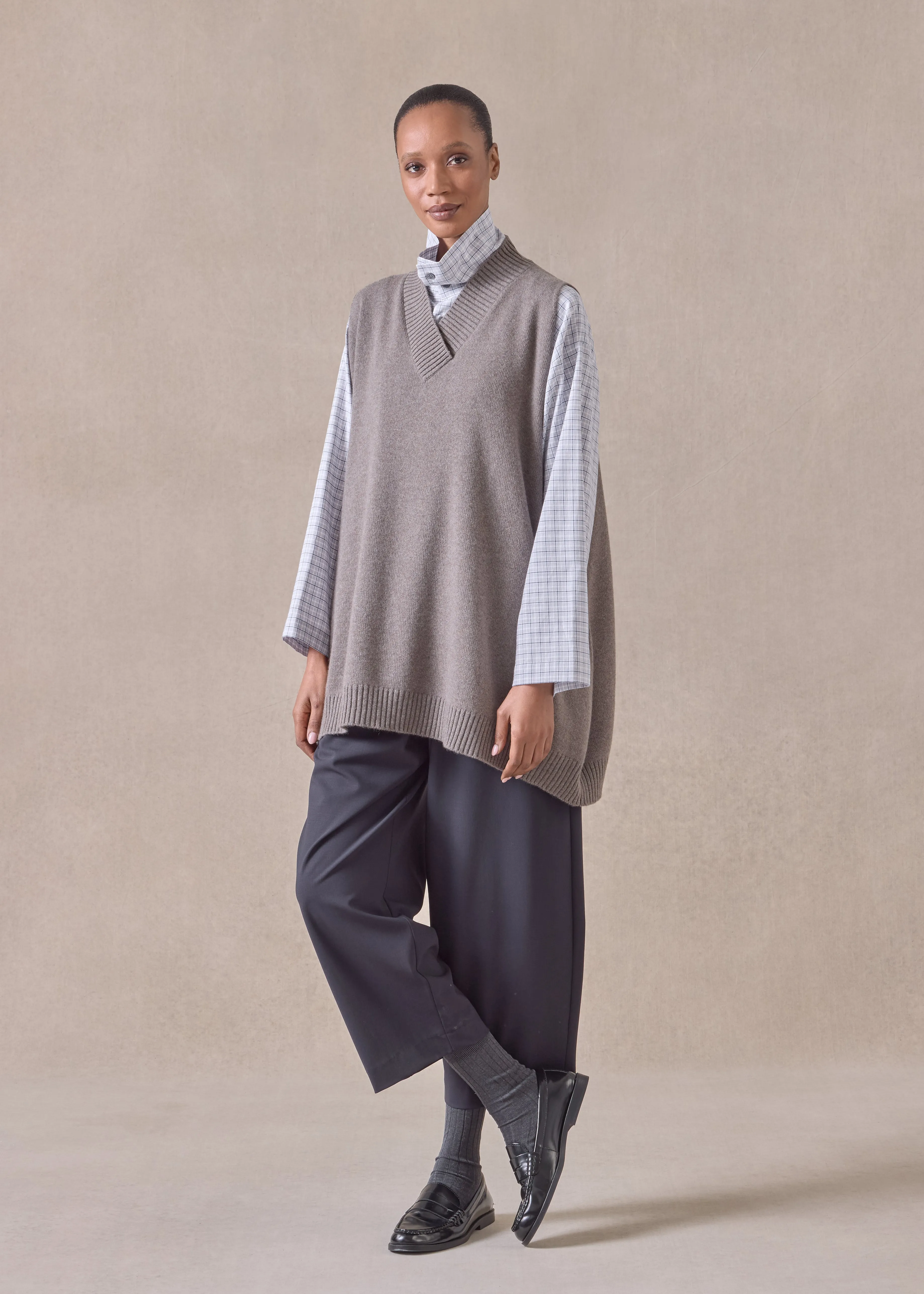 cashmere a-line sleeveless cross over v-neck - long (bison) sold by eskandar