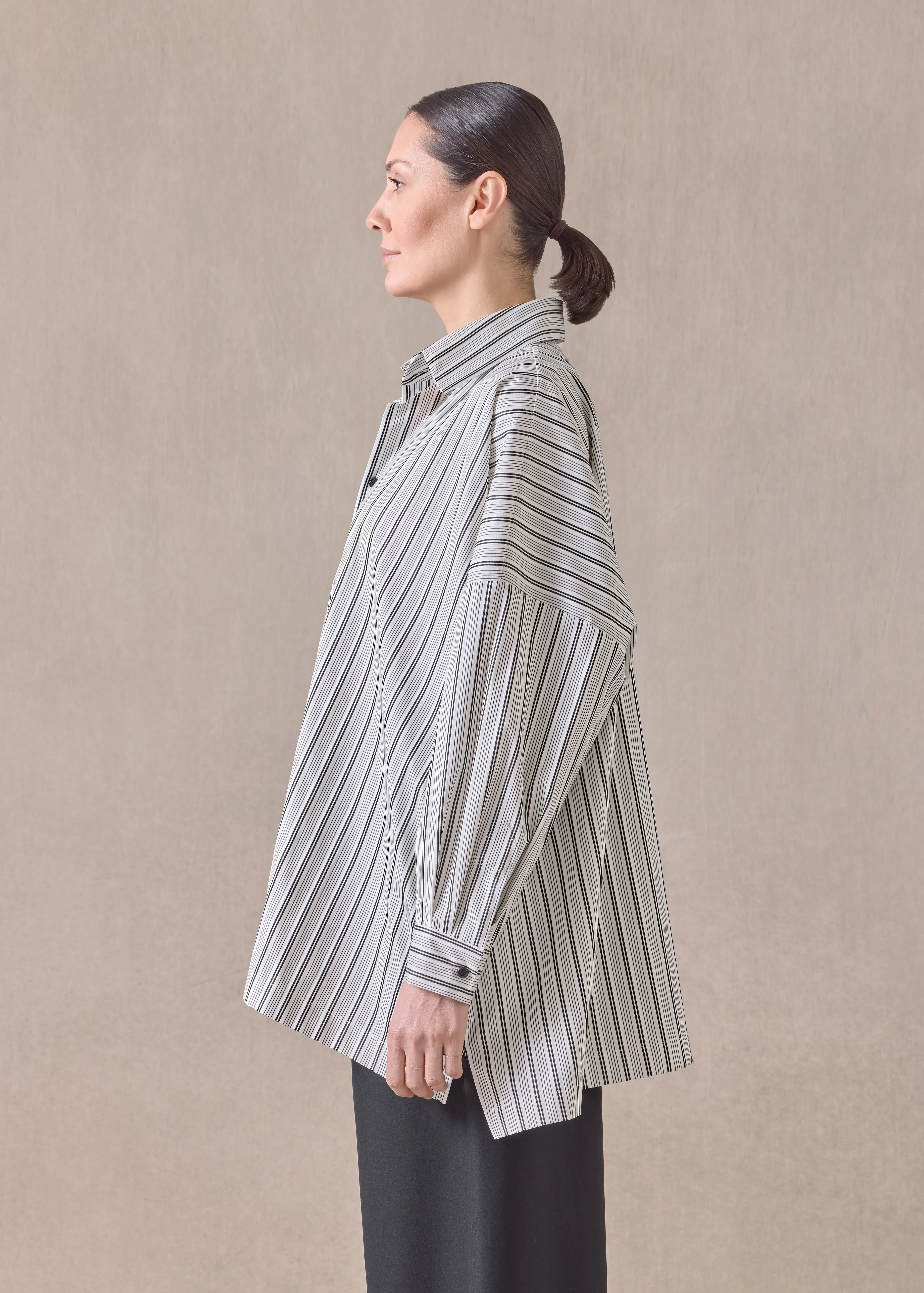 cotton wide longer back shirt with collar - long (blackstripe) sold by eskandar product image thumbnail 3