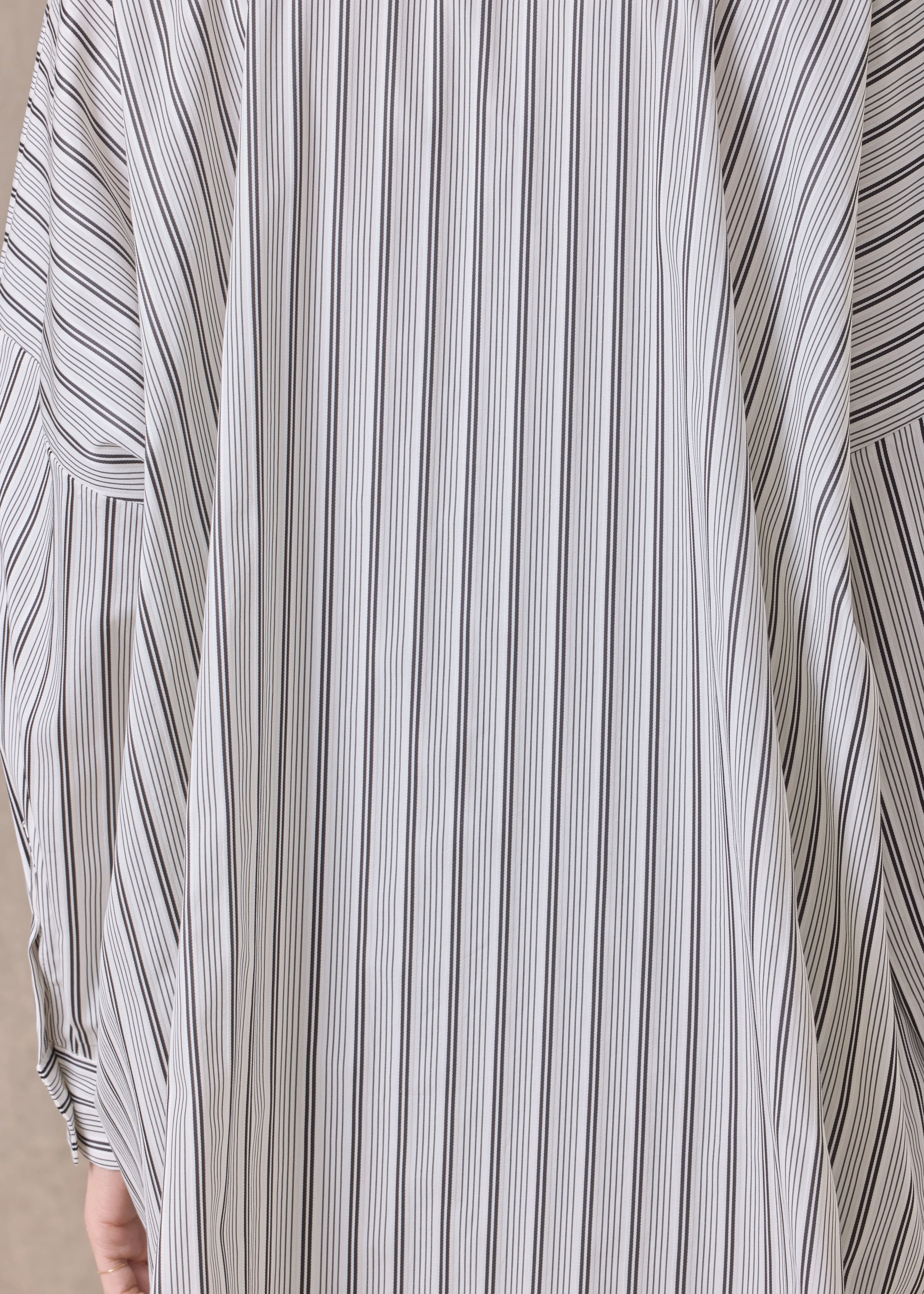 cotton wide longer back shirt with collar - long (blackstripe) sold by eskandar product image thumbnail 5