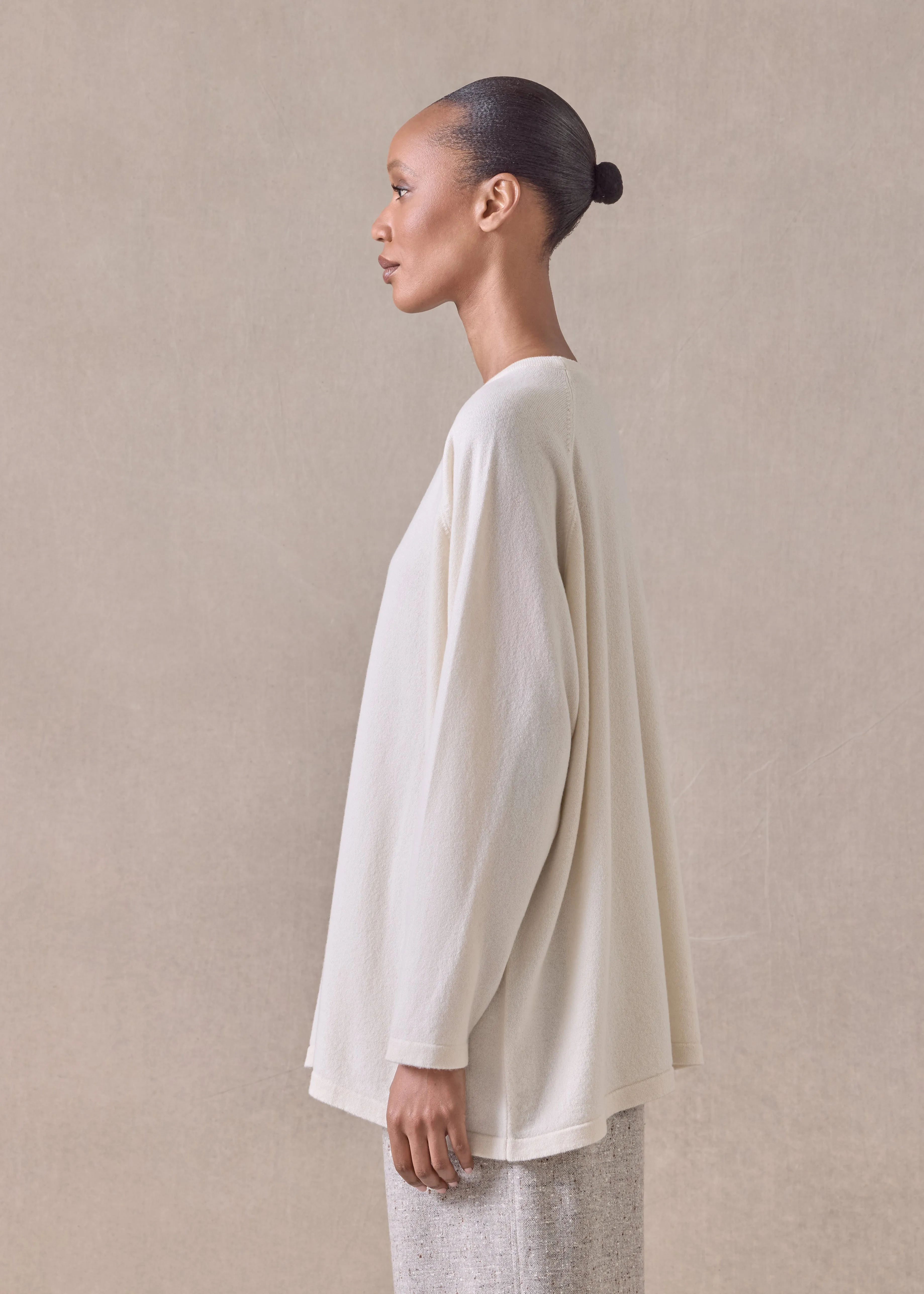 cashmere raglan sleeve round neck sweater - long (crème) sold by eskandar product image thumbnail 3