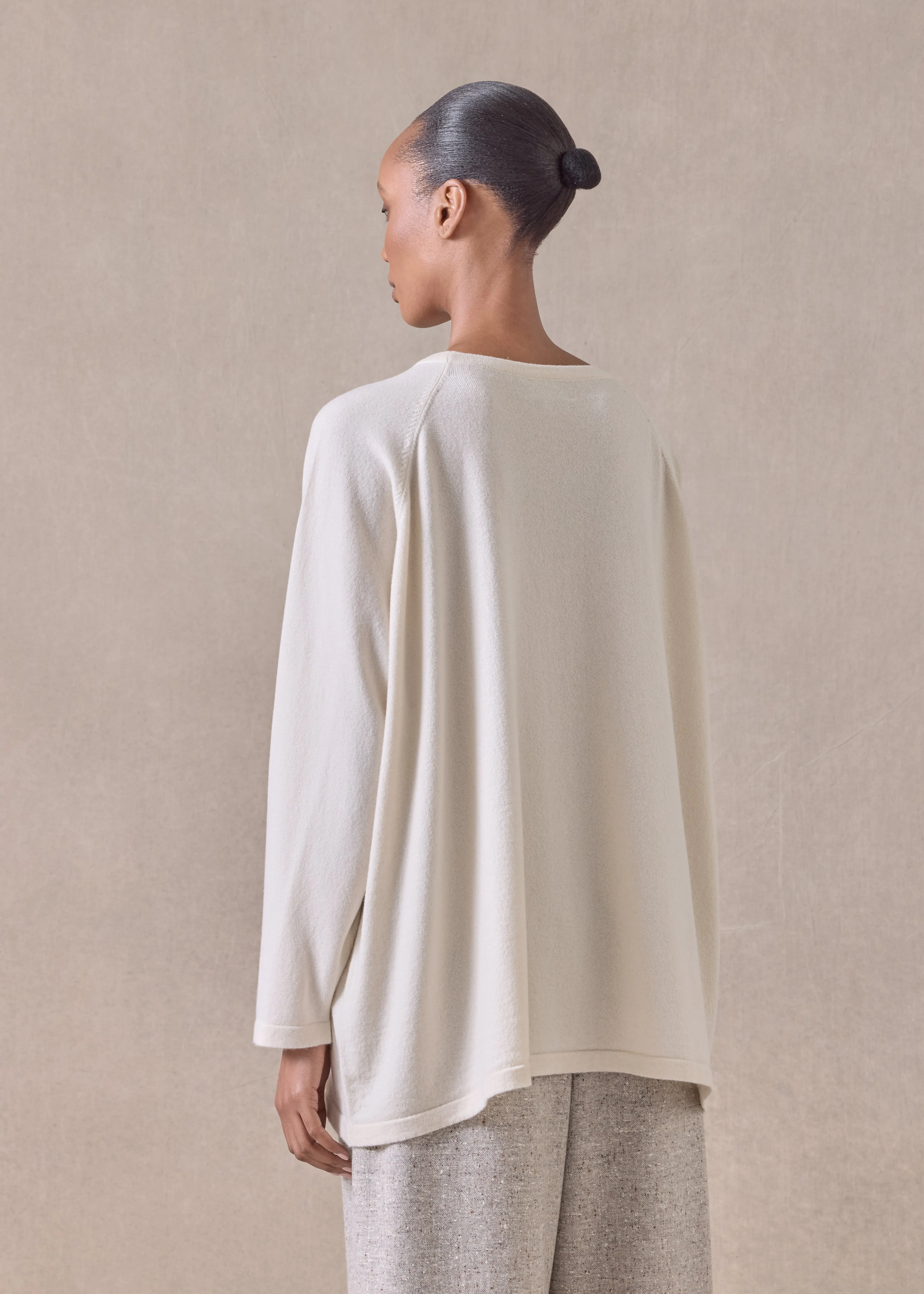 cashmere raglan sleeve round neck sweater - long (crème) sold by eskandar product image thumbnail 4