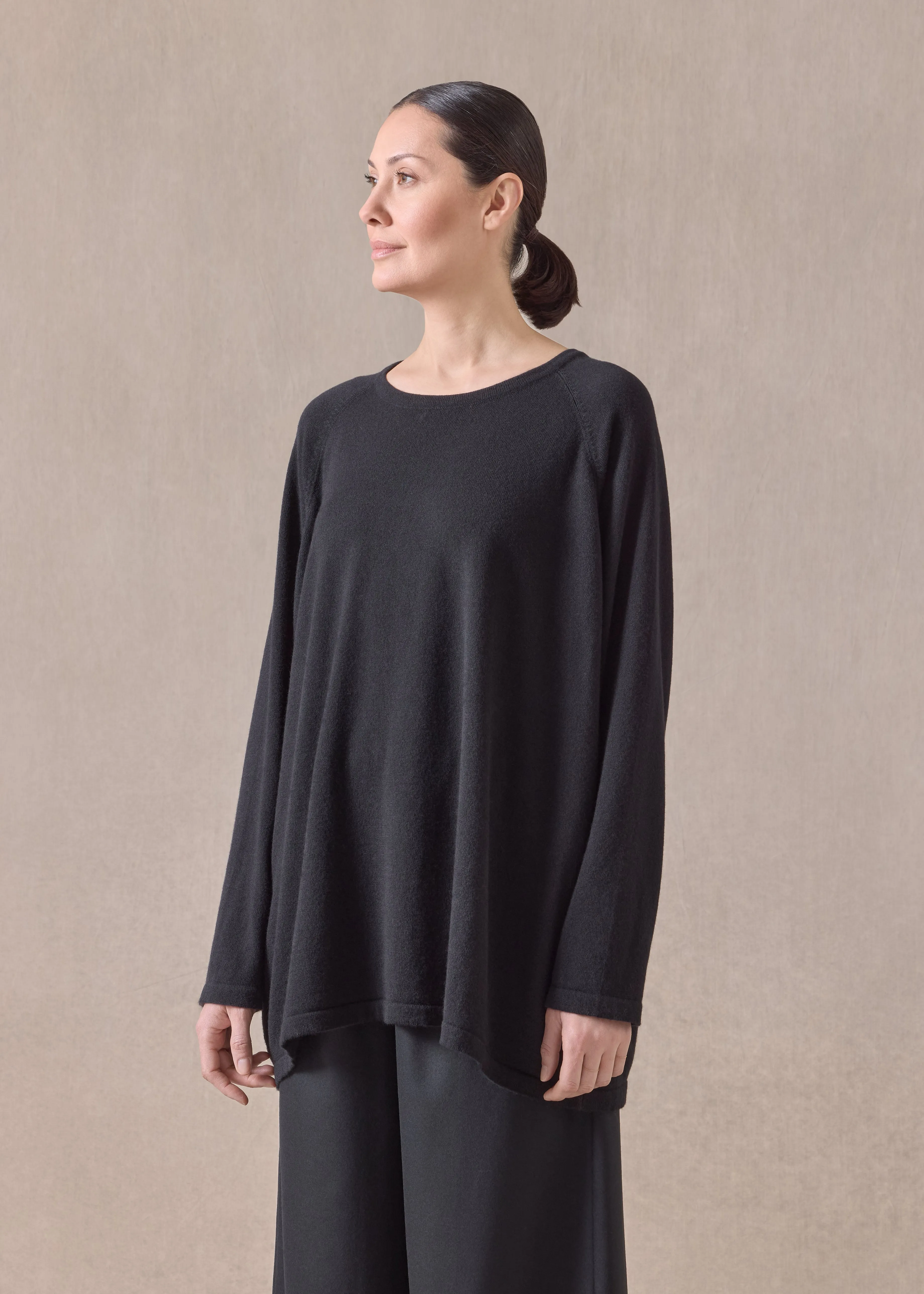 cashmere raglan sleeve round neck sweater - long (black) sold by eskandar product image thumbnail 2