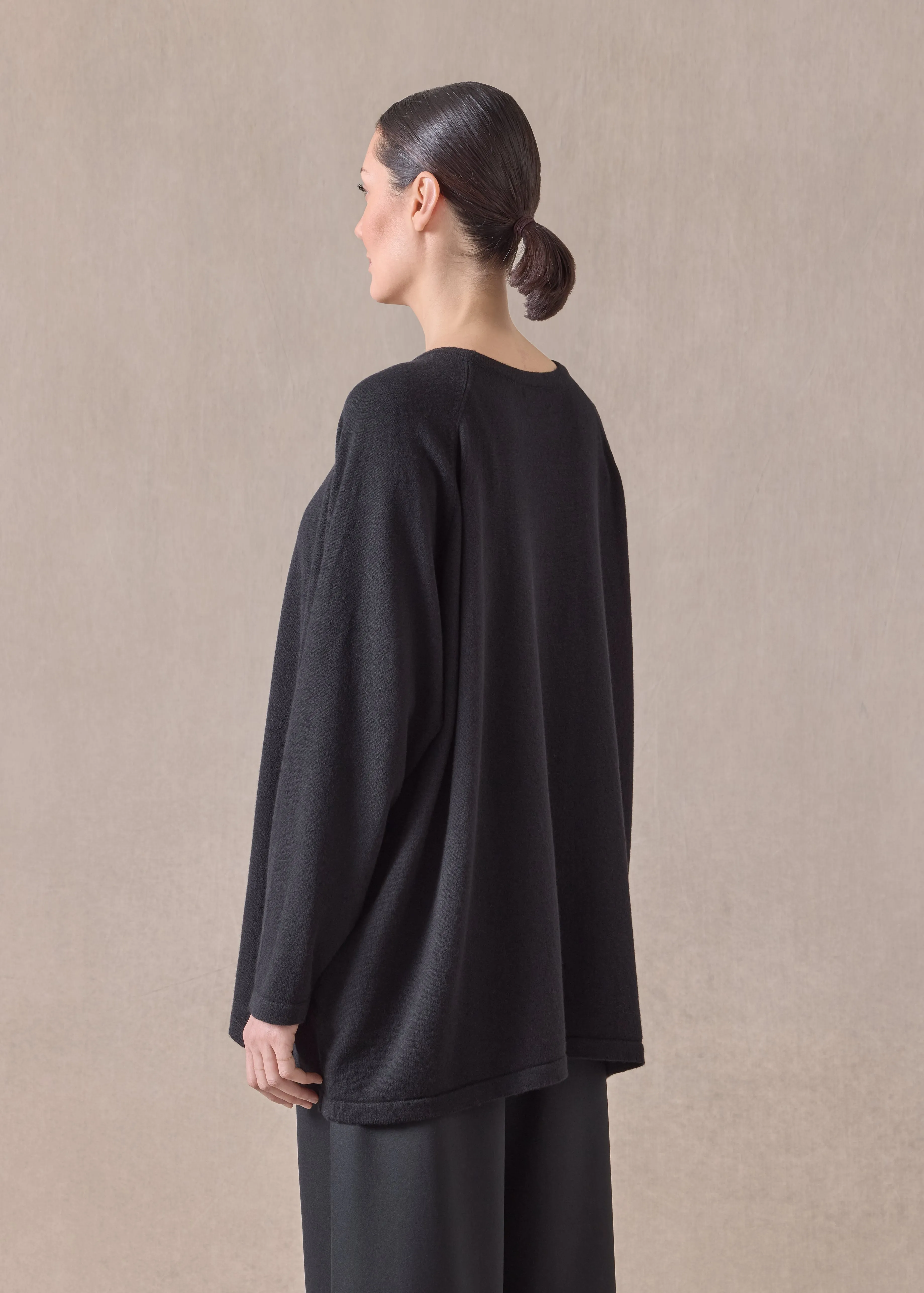 cashmere raglan sleeve round neck sweater - long (black) sold by eskandar product image thumbnail 4