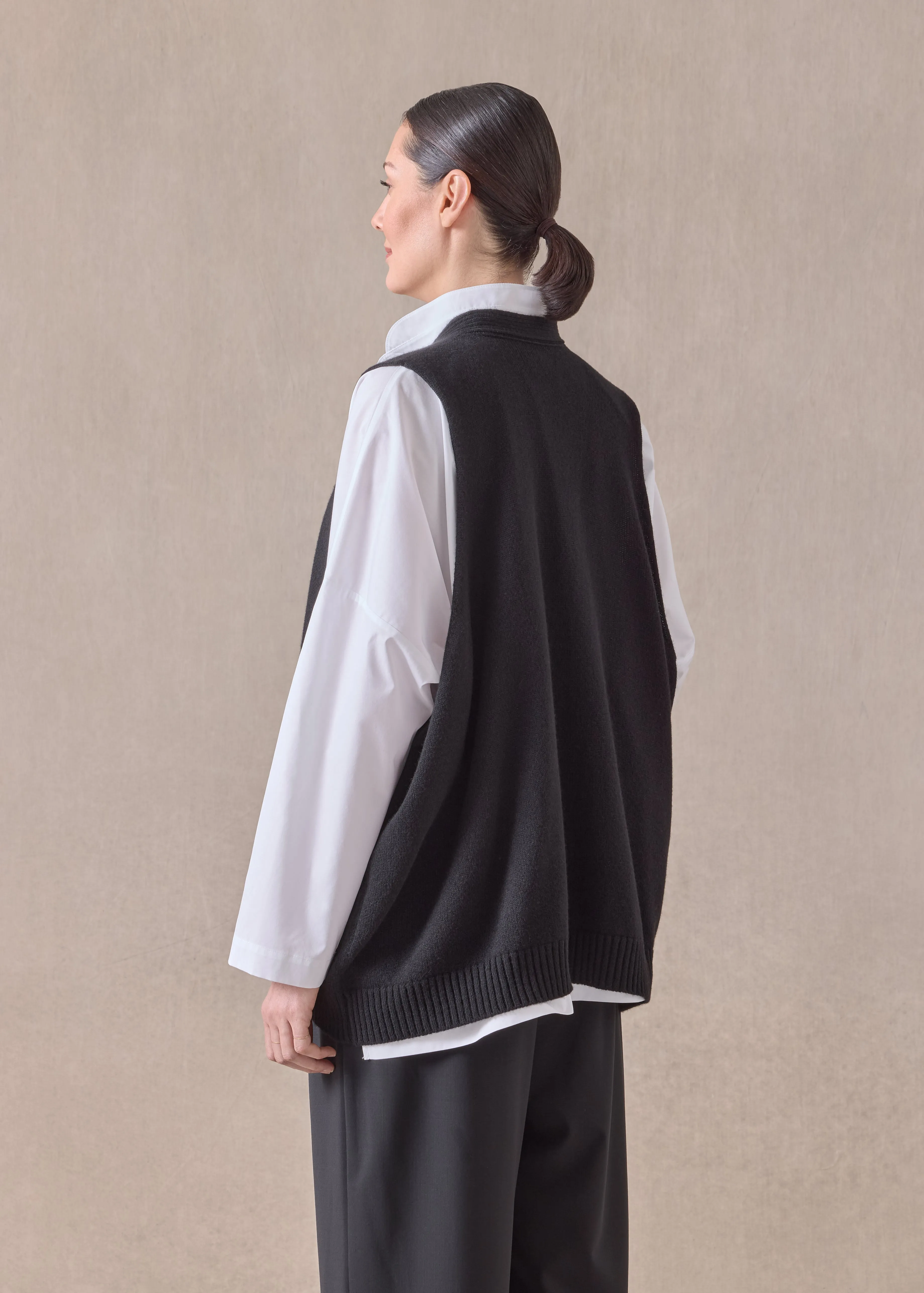 cashmere scoop armhole waistcoat - mid plus (black) sold by eskandar product image thumbnail 4