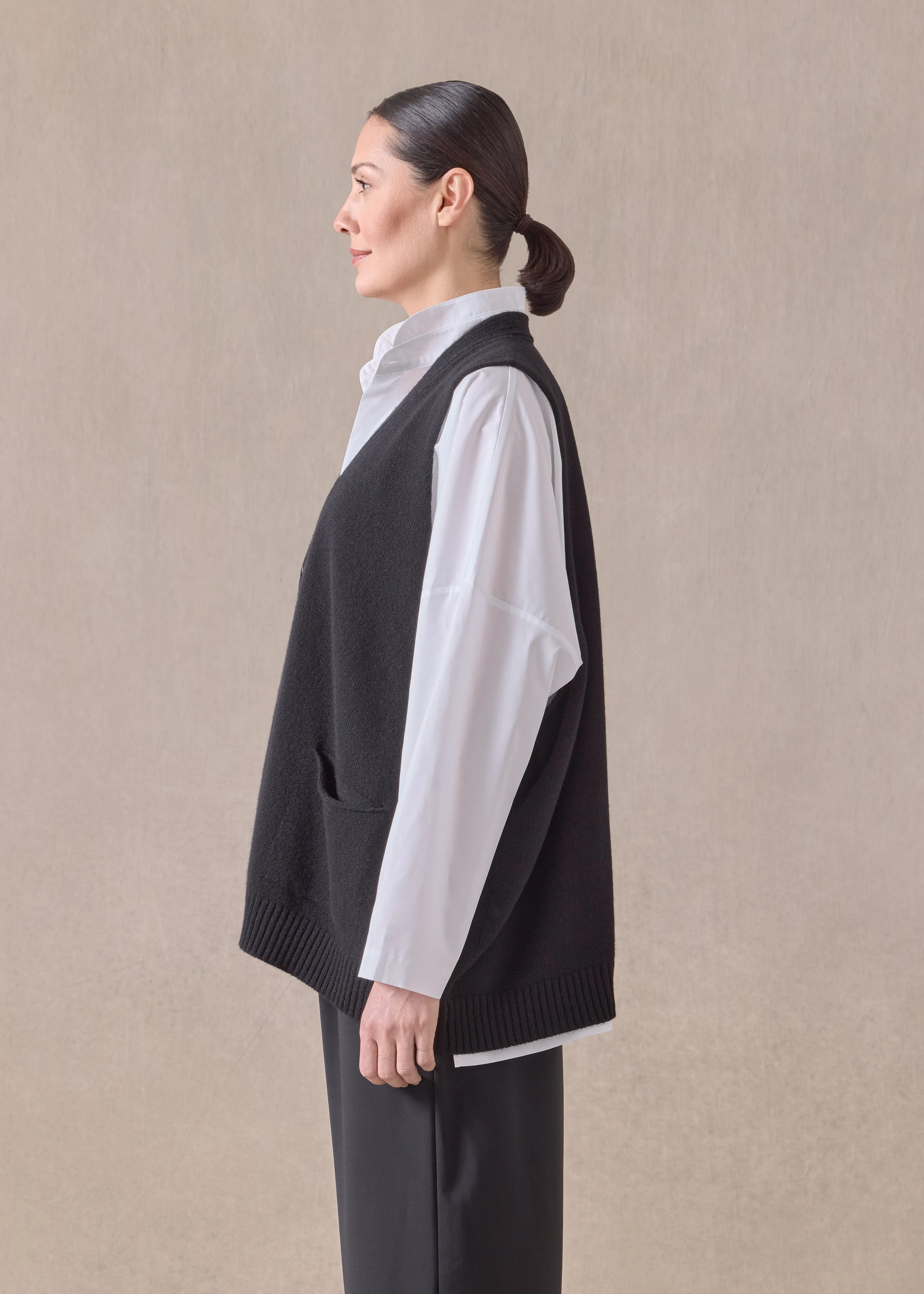 cashmere scoop armhole waistcoat - mid plus (black) sold by eskandar product image thumbnail 3
