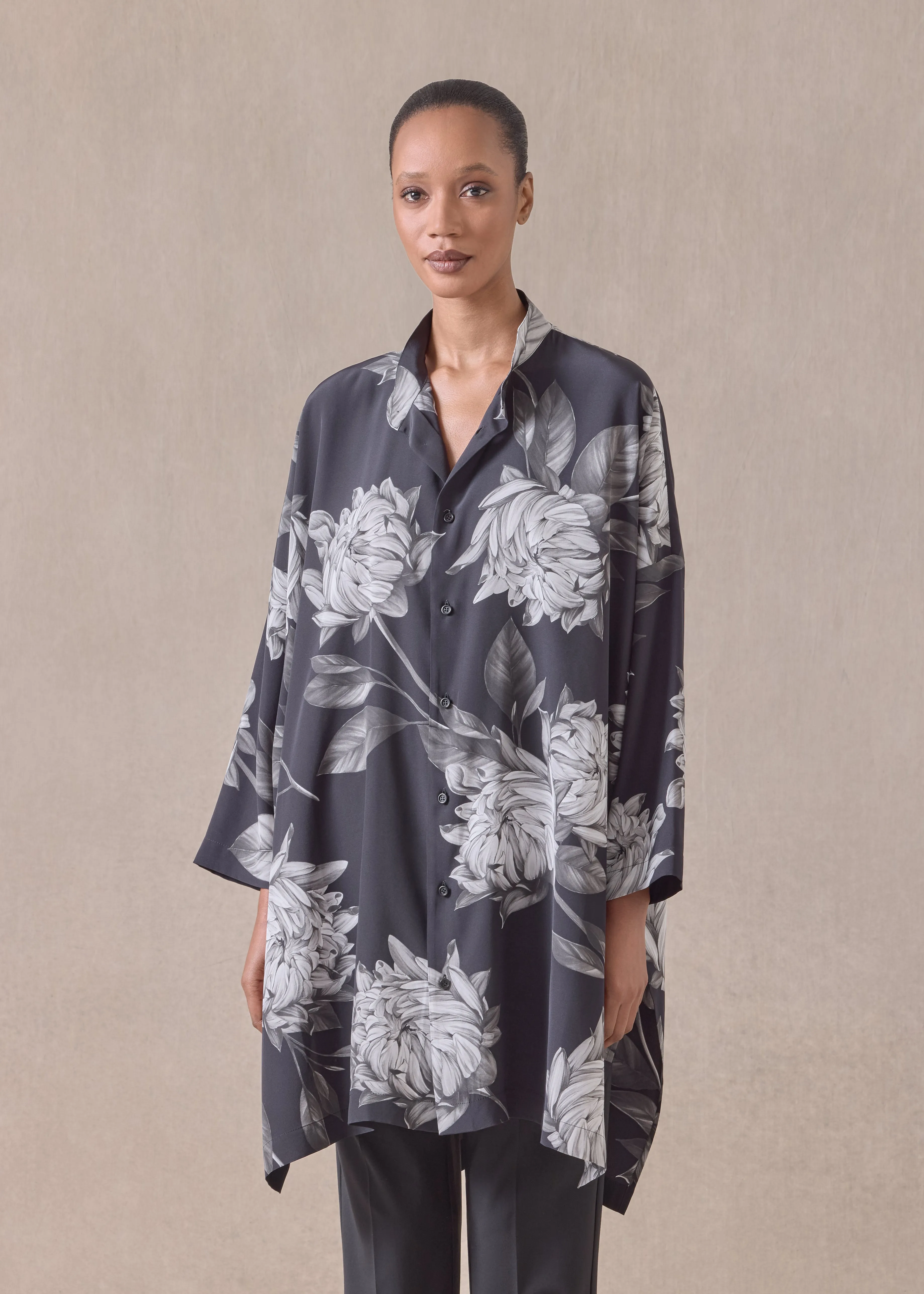 silk wide longer back collarless shirt - very long with slits (monochrome) sold by eskandar product image thumbnail 2