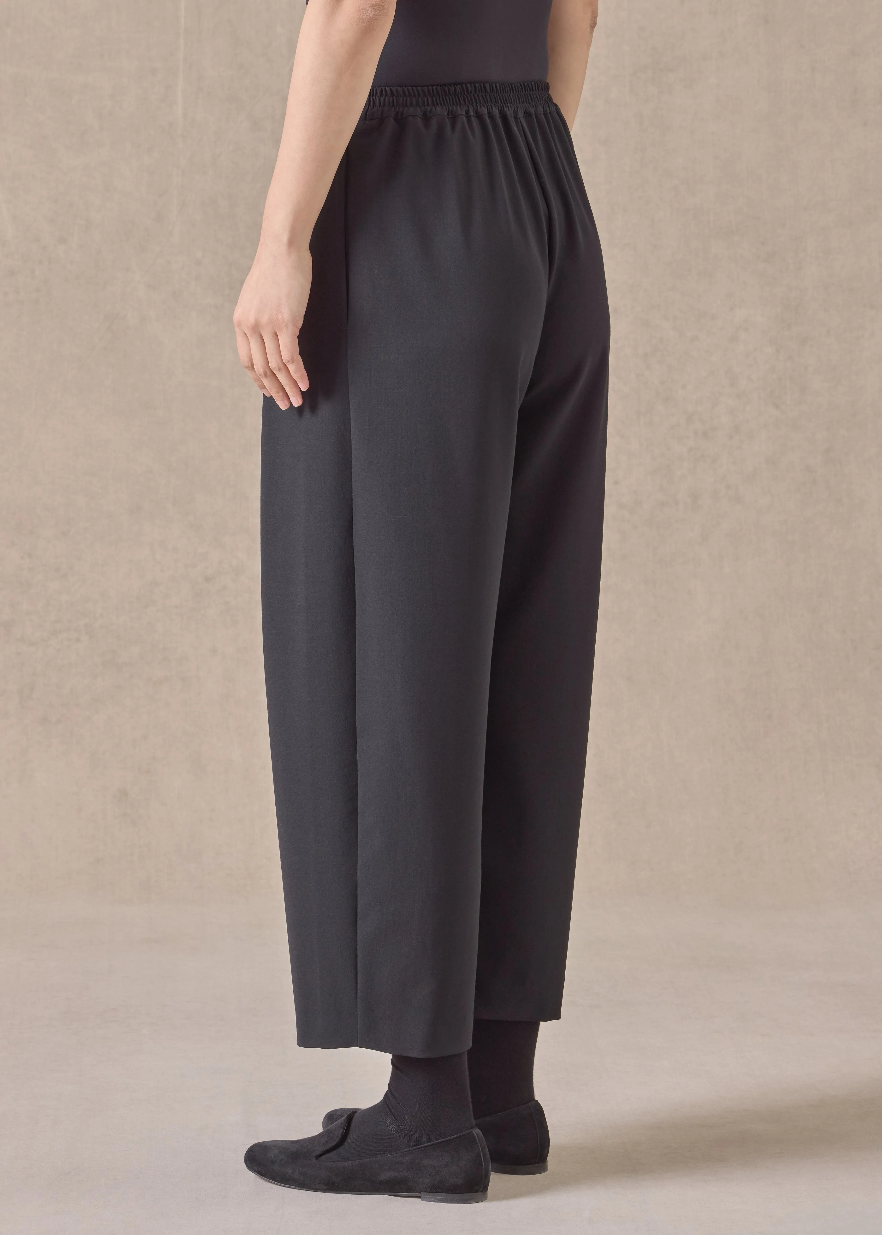wool stretch cropped flat front pleated trouser (black) sold by eskandar product image thumbnail 4
