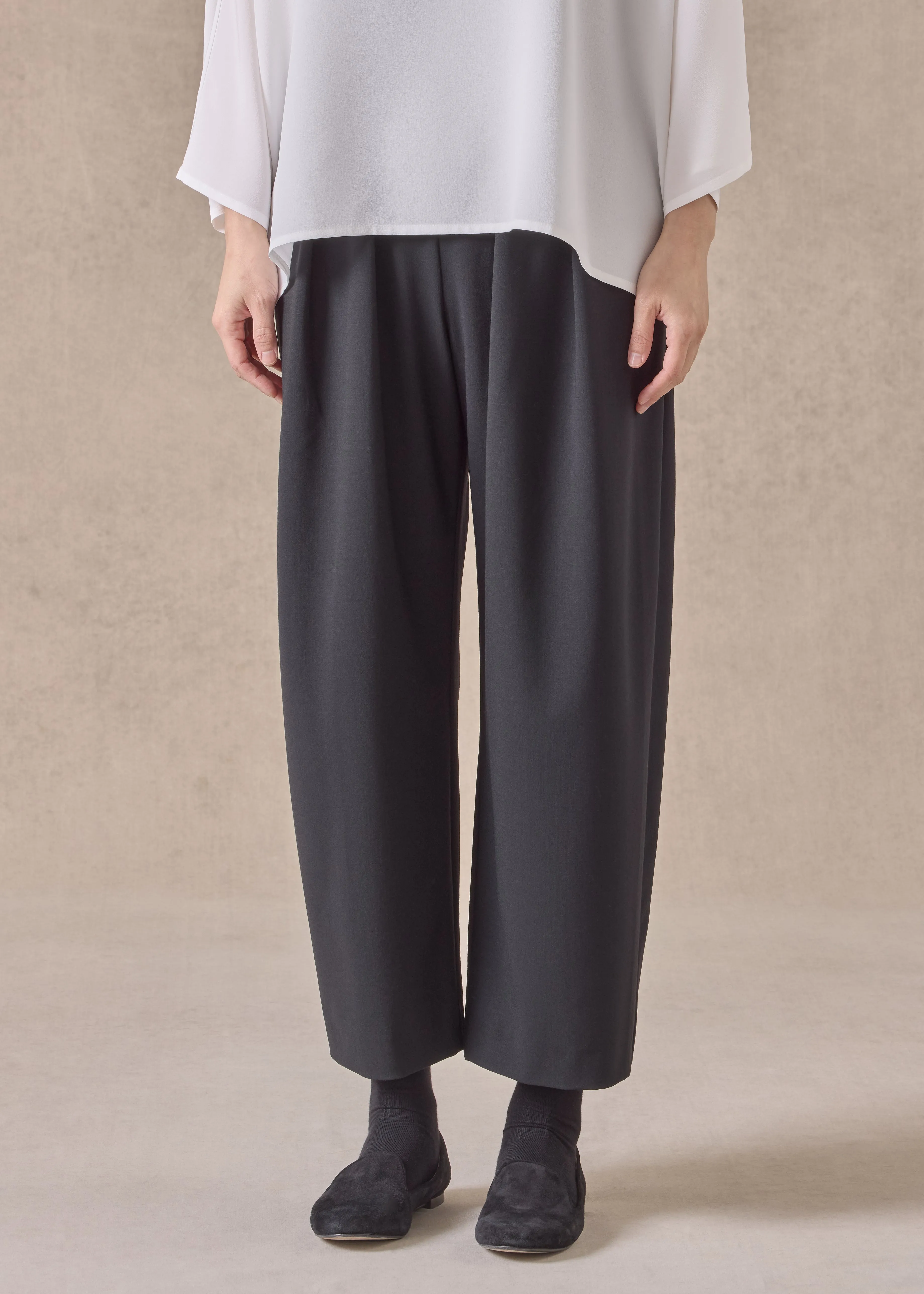 wool stretch cropped flat front pleated trouser (black) sold by eskandar product image thumbnail 2