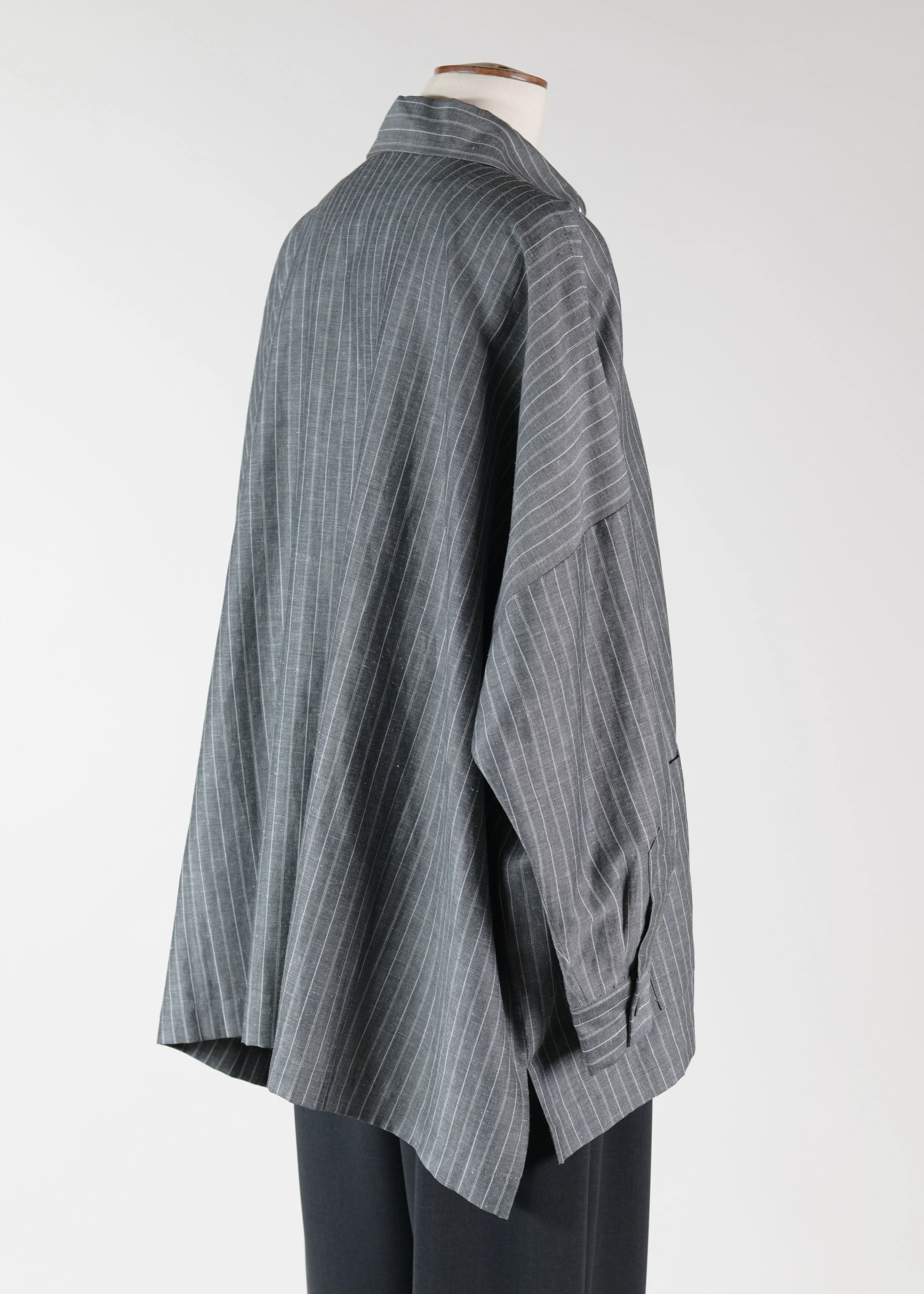 wool linen mix wide shirt jacket with collar - long sold by eskandar product image thumbnail 3