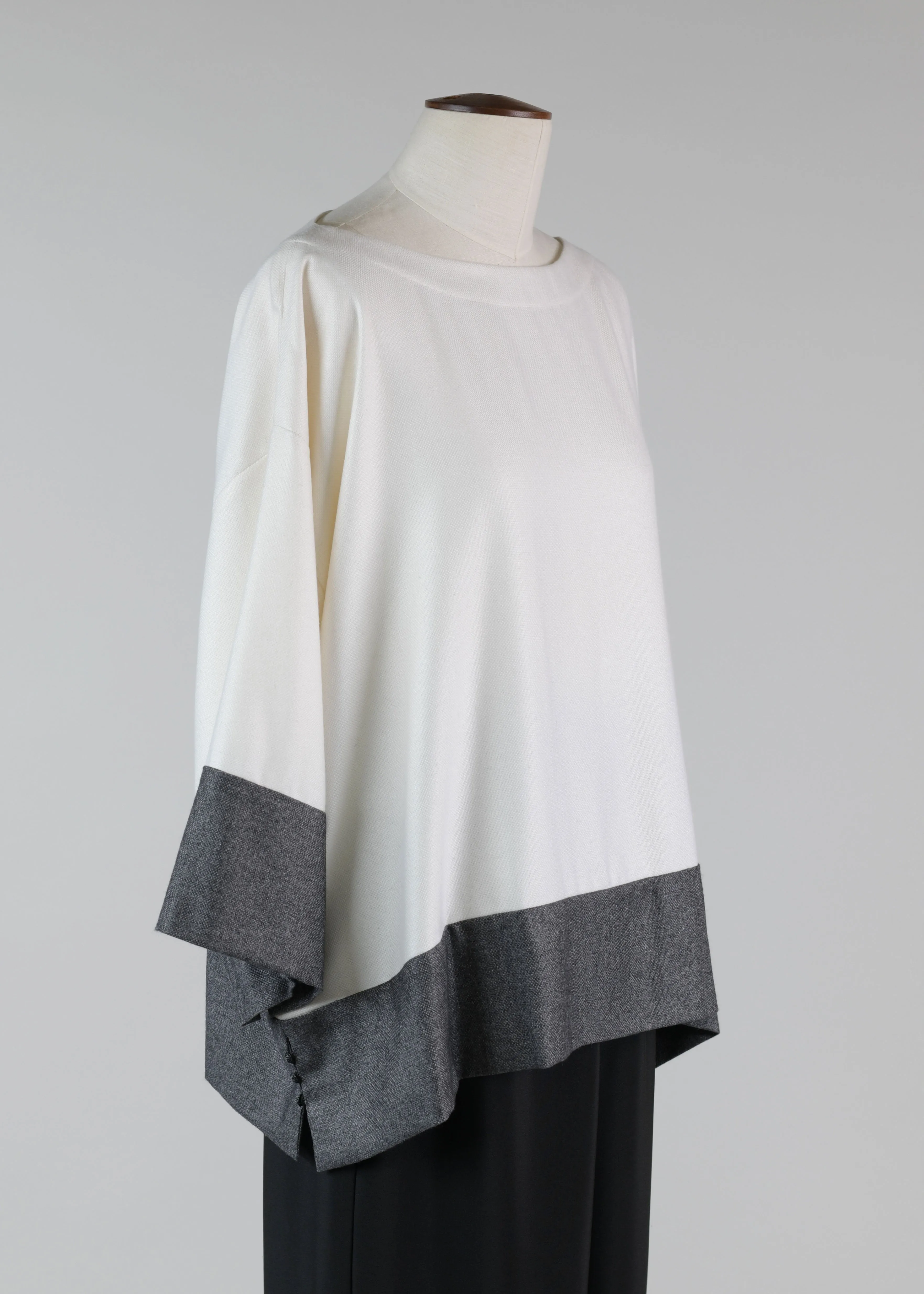 cashmere silk mix a-line scoop neck 3/4 sleeve tunic with contrast edge panel - mid sold by eskandar product image thumbnail 2