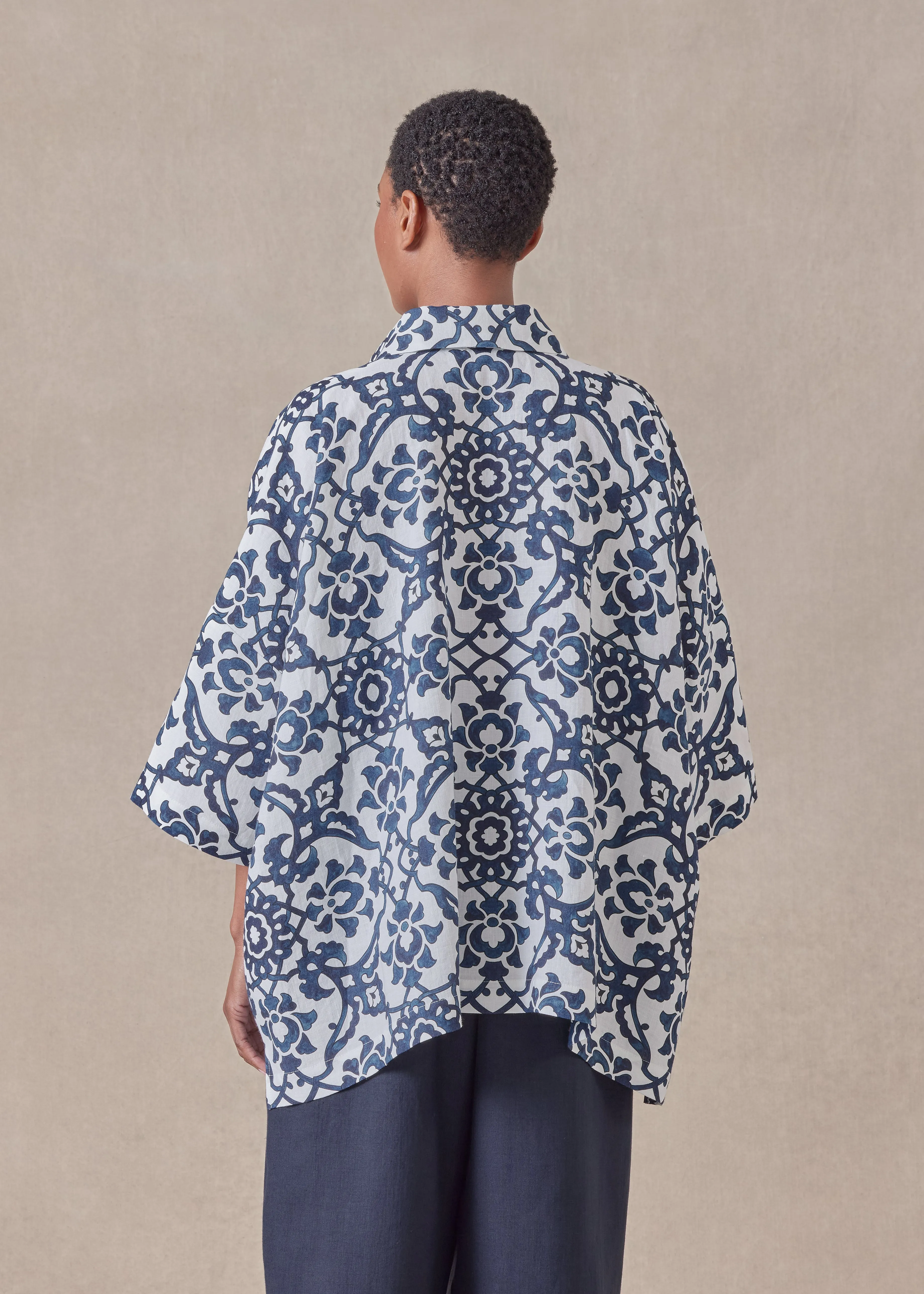 linen wide short sleeve shirt with collar - mid plus sold by eskandar product image thumbnail 4