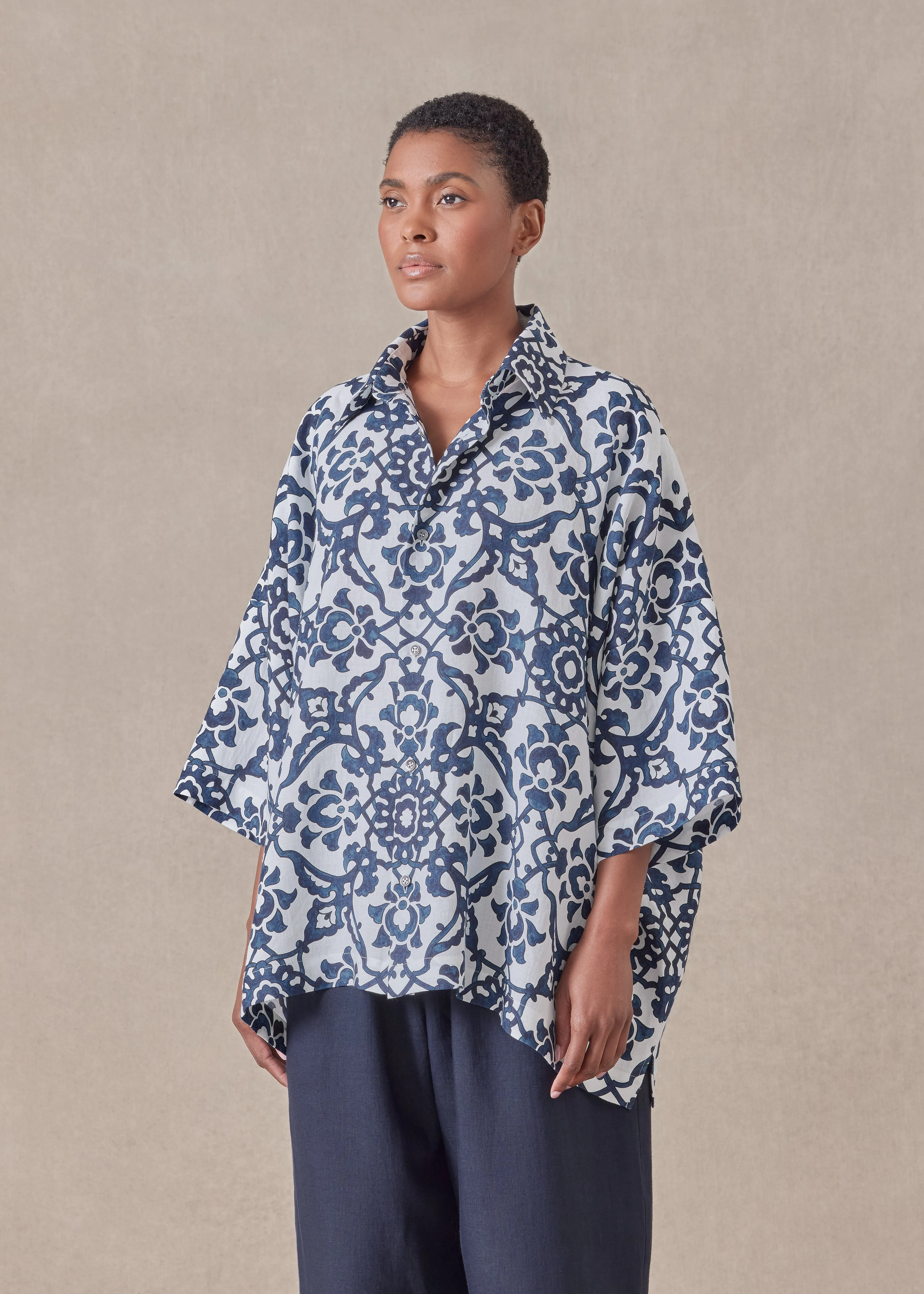 linen wide short sleeve shirt with collar - mid plus sold by eskandar product image thumbnail 2