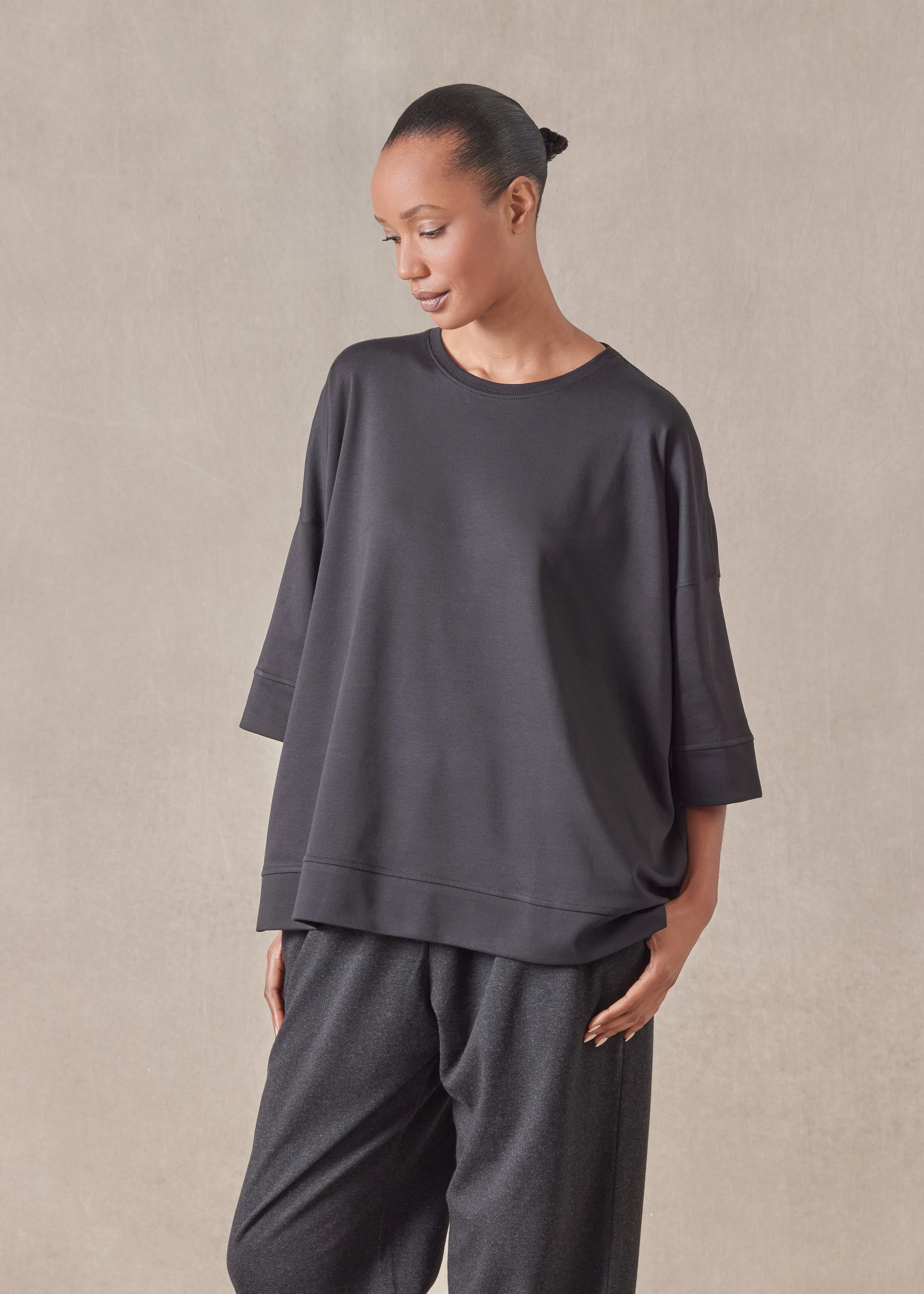 cotton jersey round neck 3/4 sleeve top with hembands - mid plus sold by eskandar