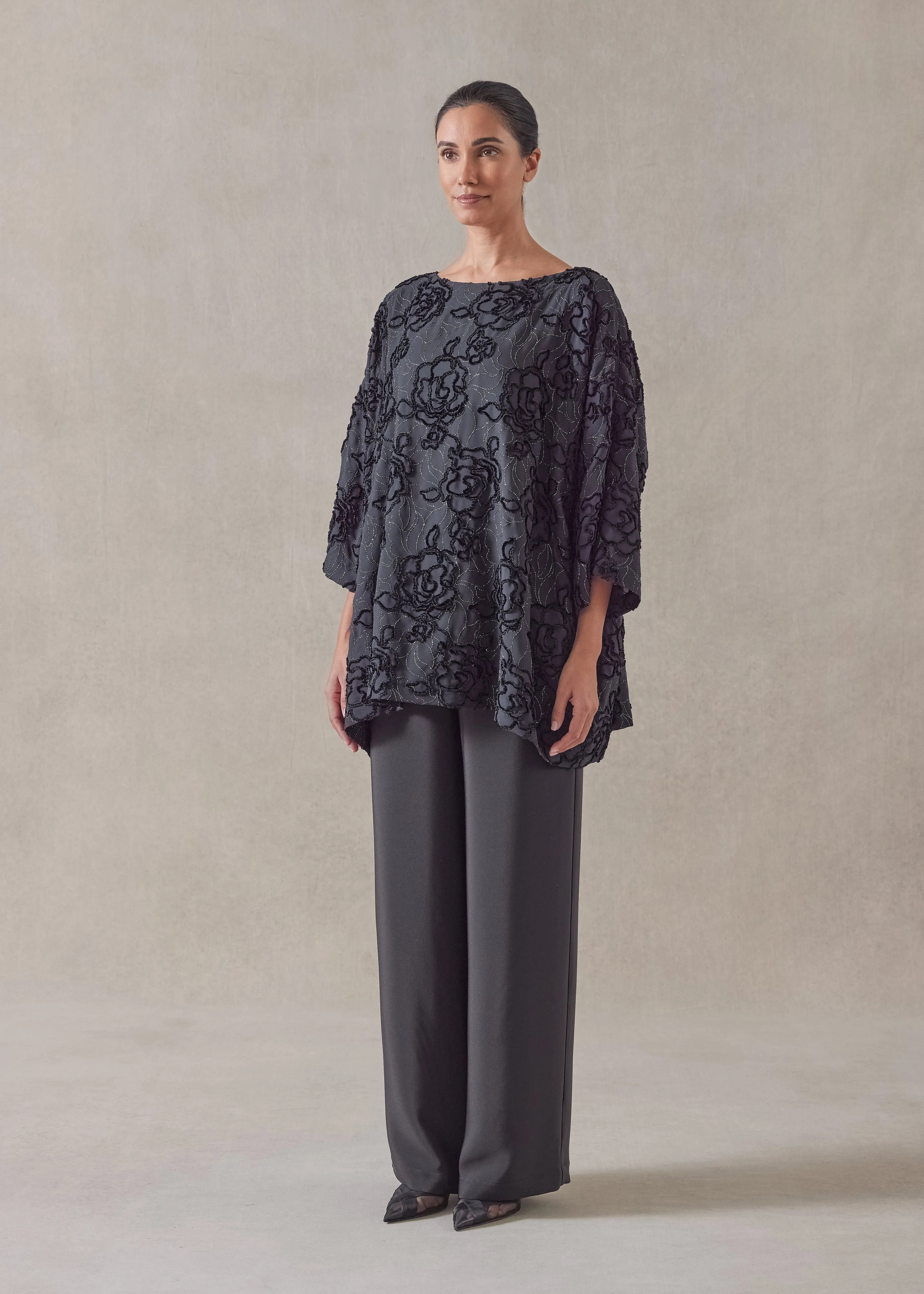 silk mix 3/4 sleeve bateau neck tunic - long (blacksilver) sold by eskandar