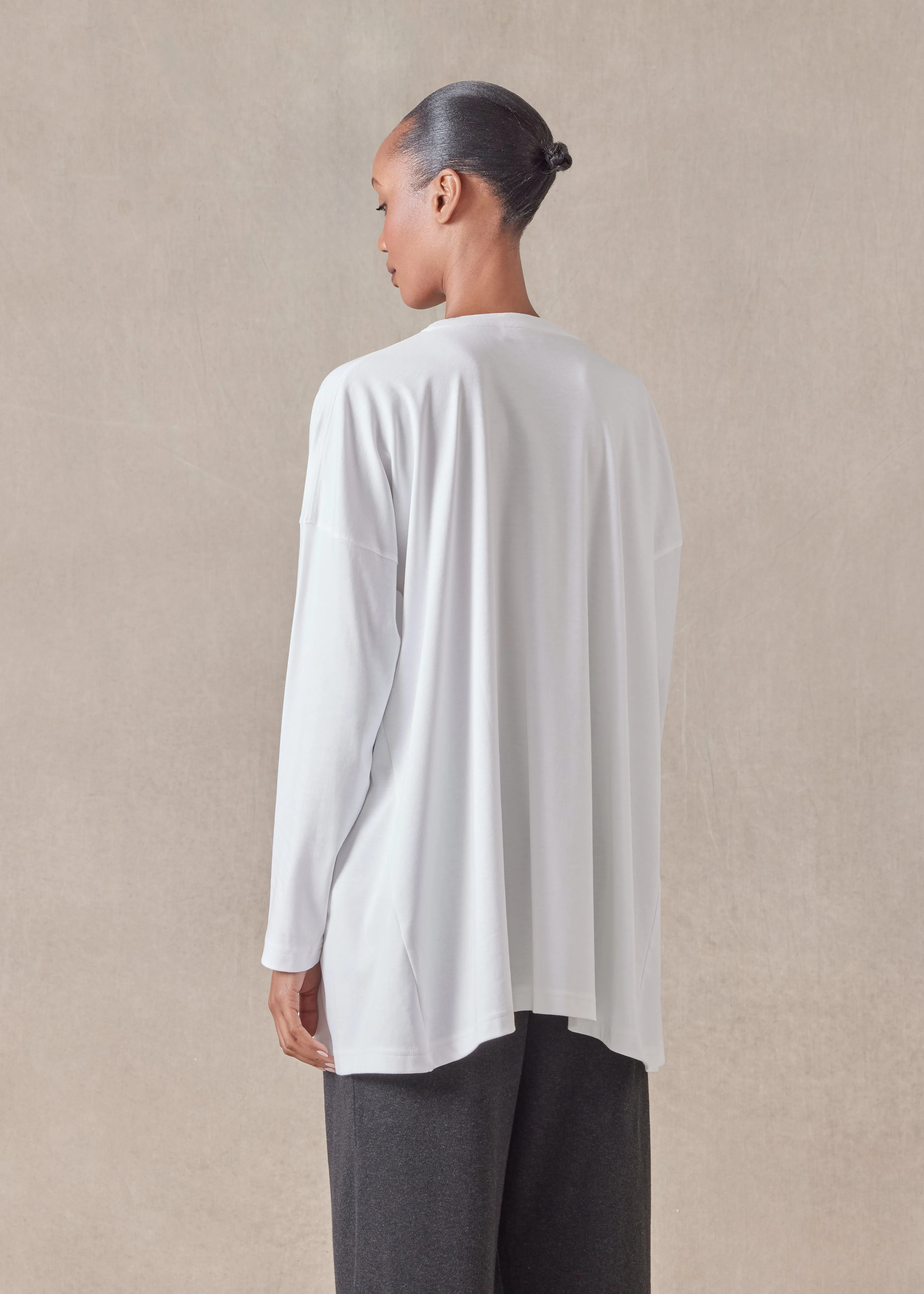 side panelled V neck t-shirt - long (white) sold by eskandar product image thumbnail 4