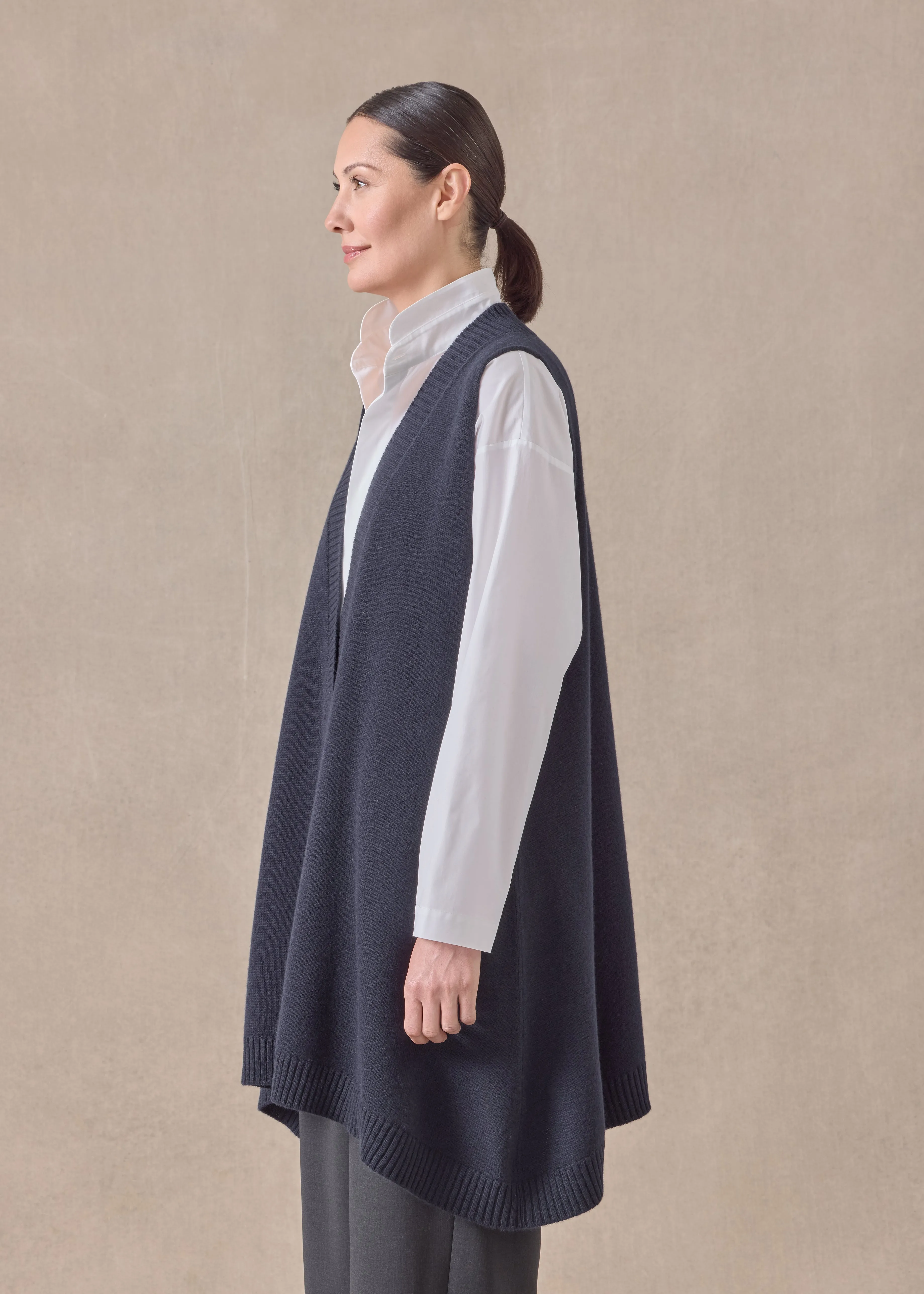 cashmere a-line sleeveless deep v-neck sweater - long plus dark sold by eskandar product image thumbnail 3