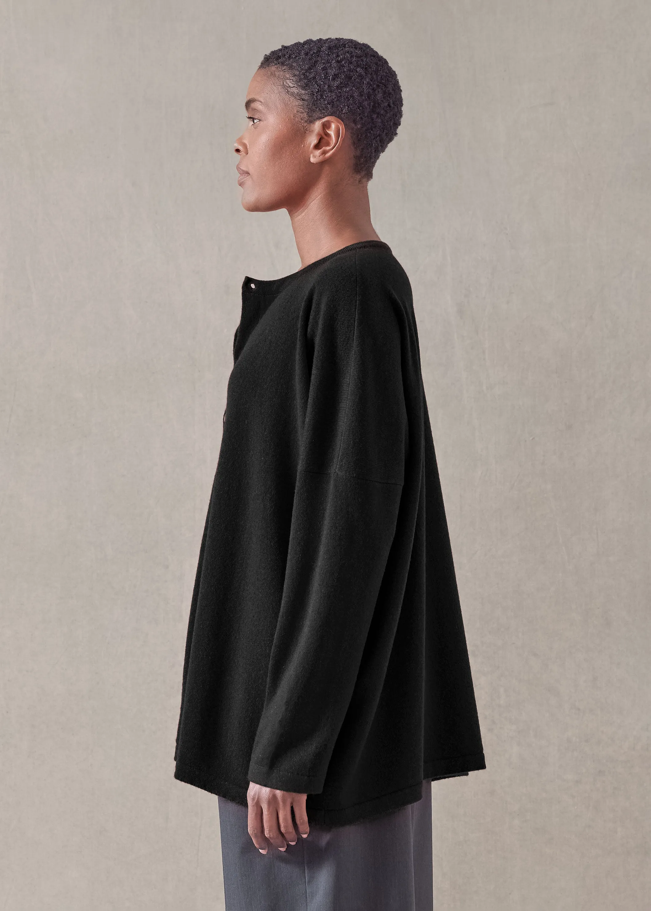 cashmere slim sleeve cardigan - mid plus (black) sold by eskandar product image thumbnail 4