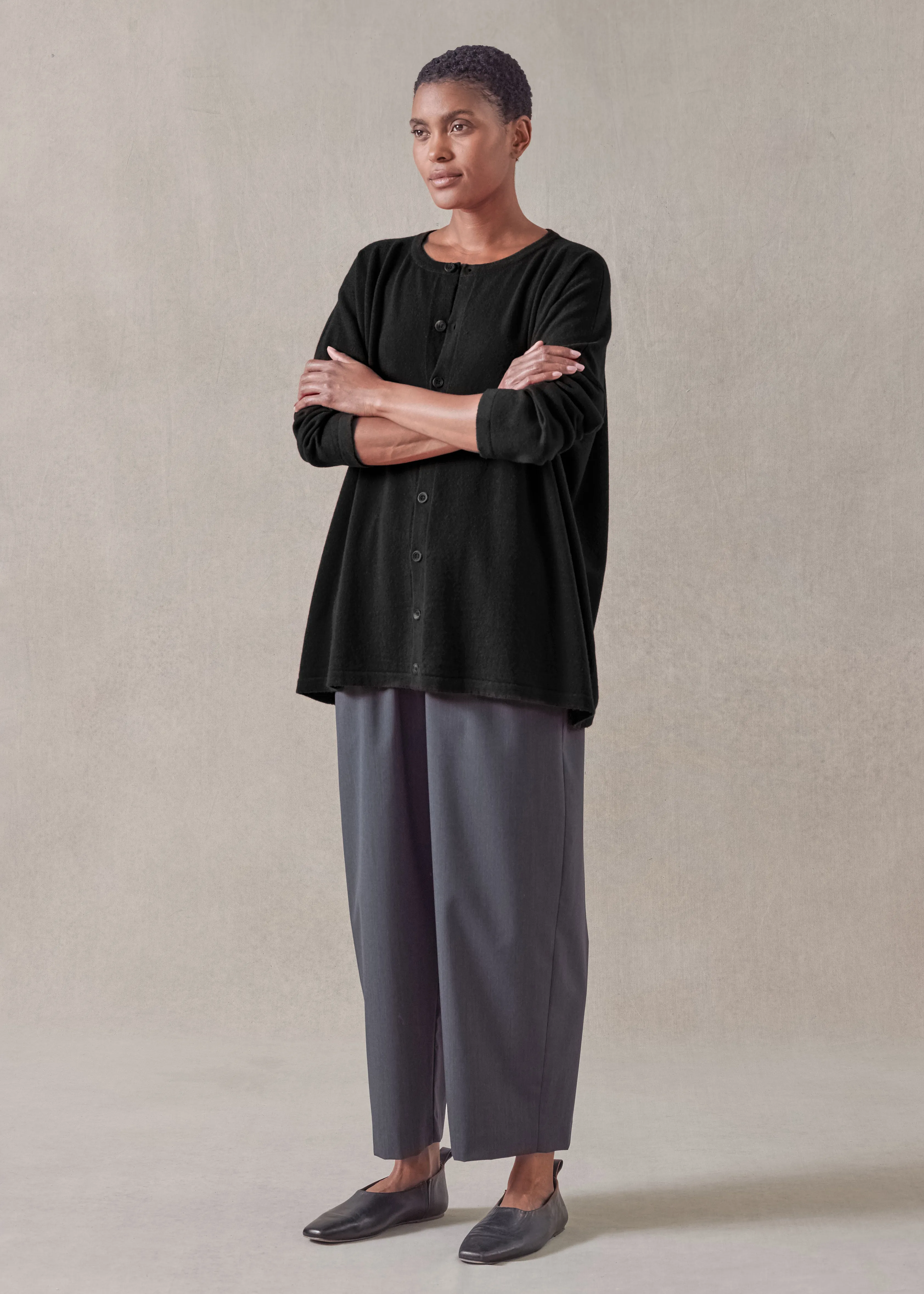 cashmere slim sleeve cardigan - mid plus (black) sold by eskandar