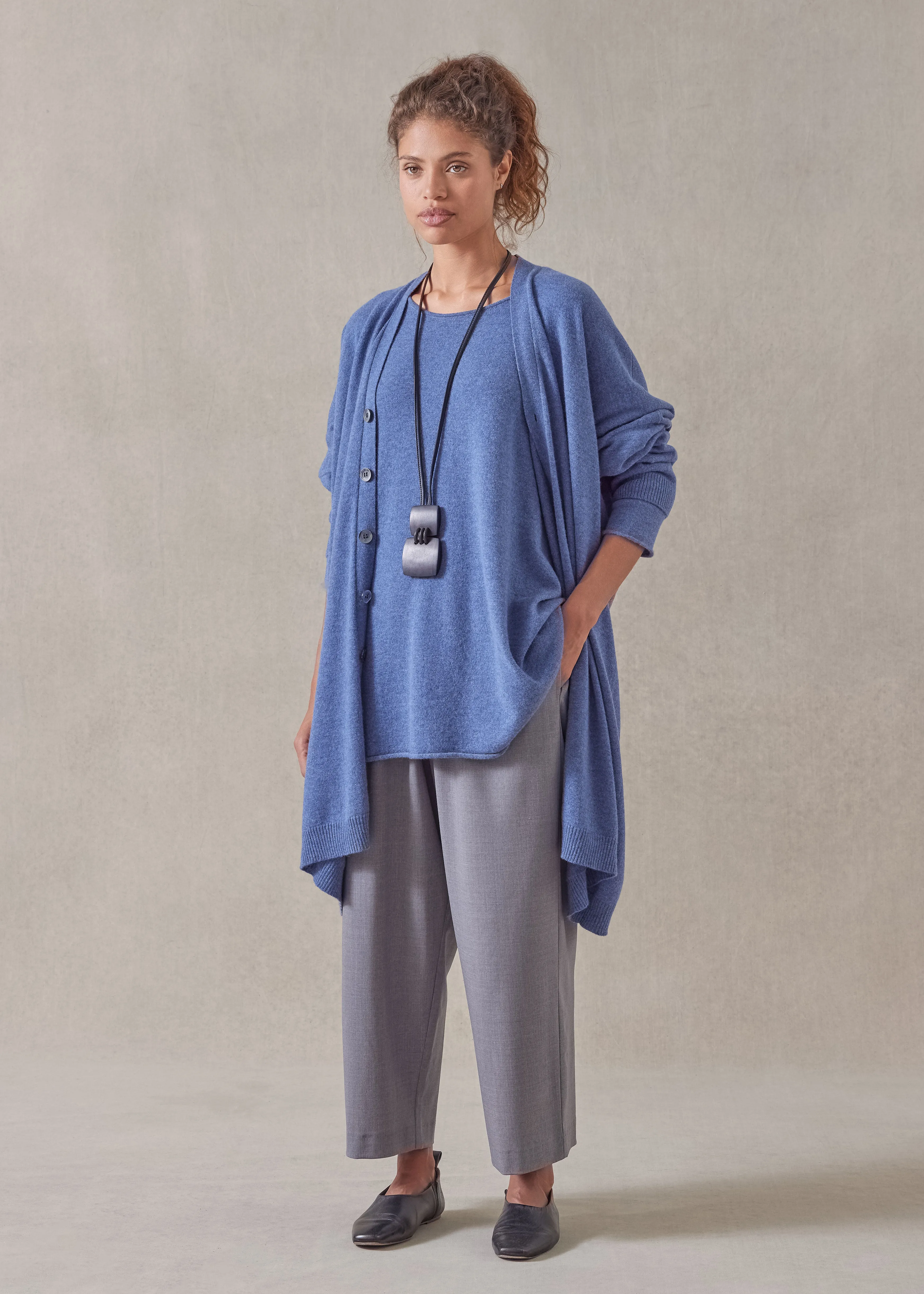 cashmere extra wide v-neck cardigan - very long sold by eskandar product image thumbnail 2