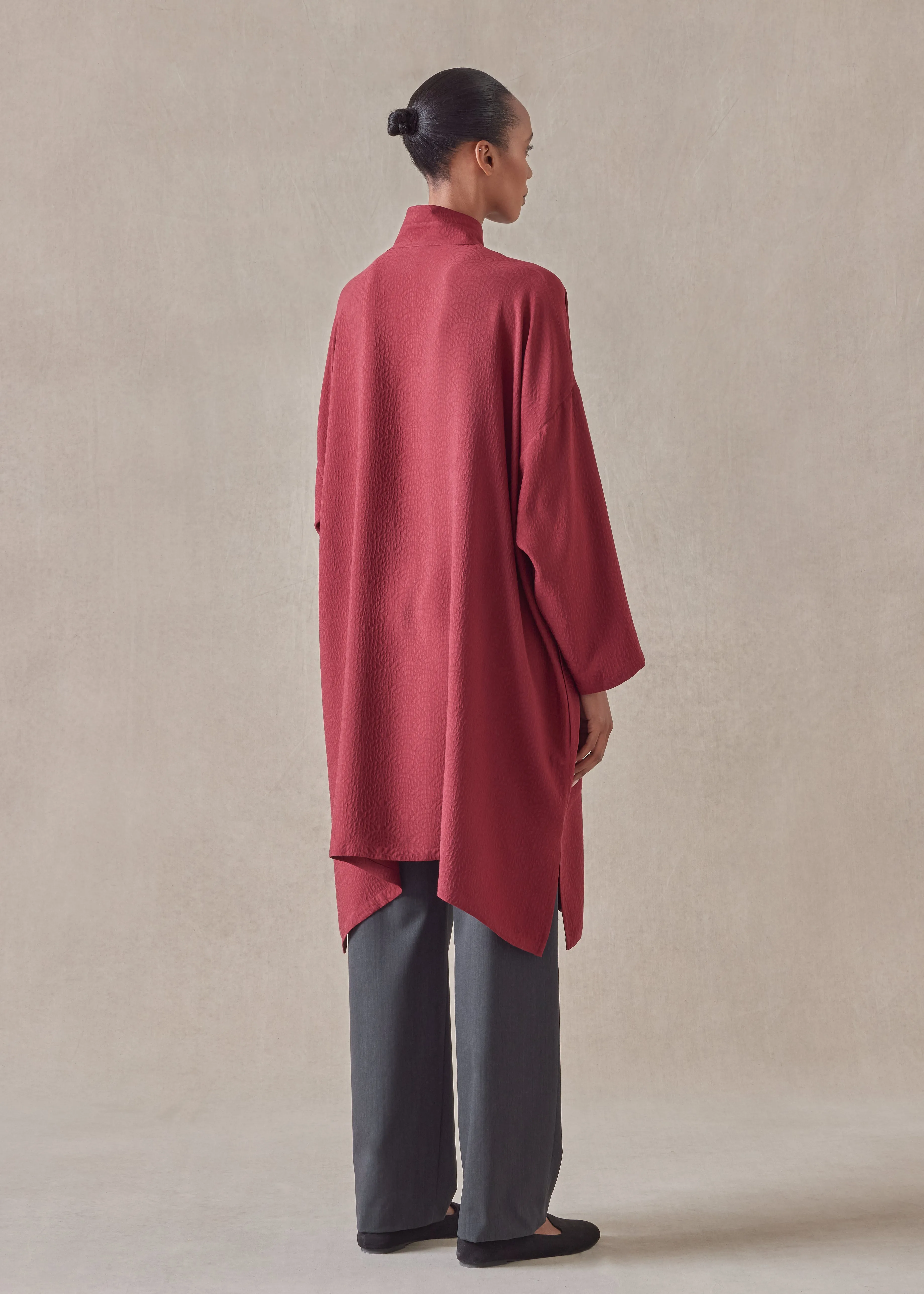 silk jacquard wide a-line double stand collar shirt - very long with slits sold by eskandar product image thumbnail 4