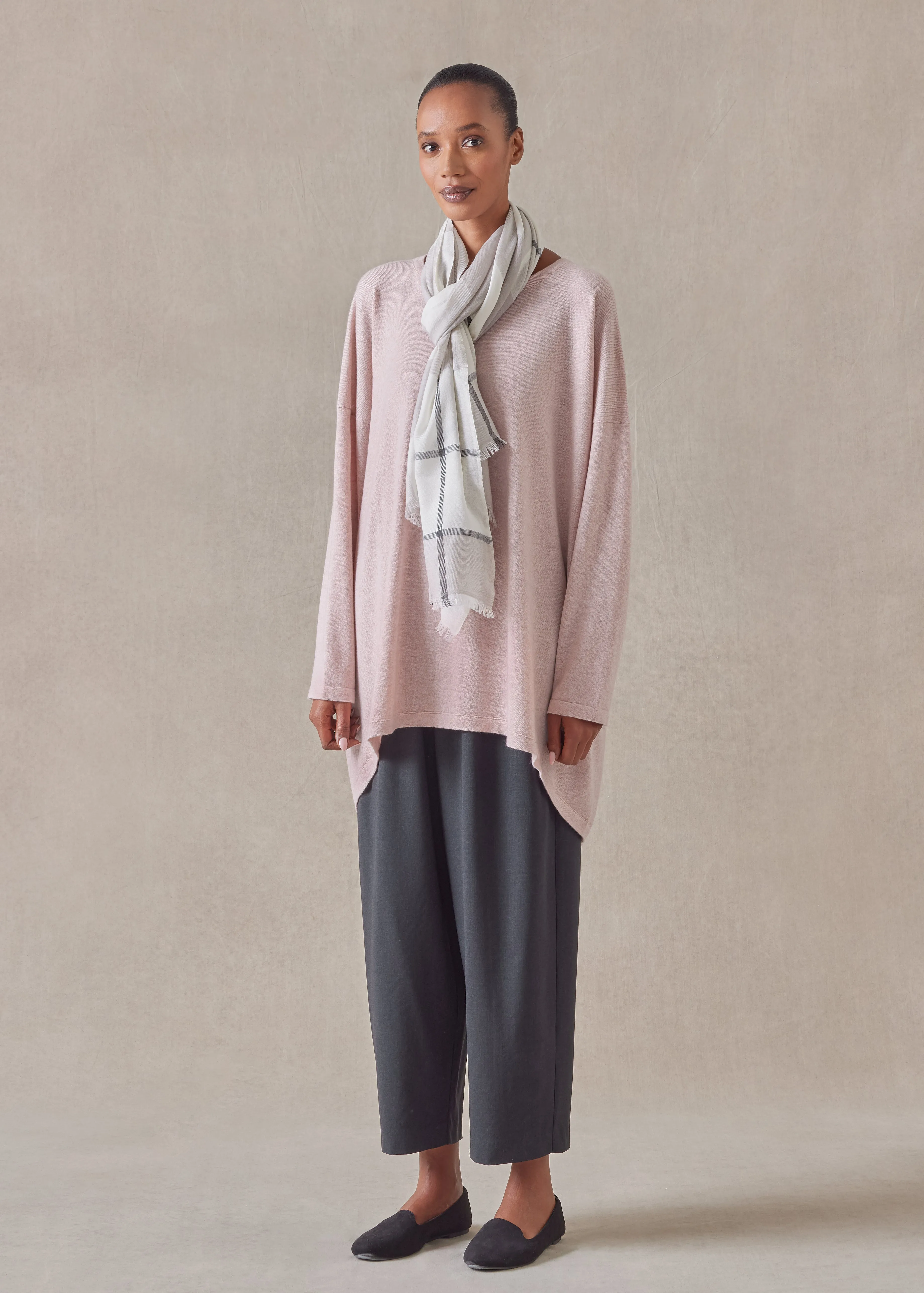 cashmere smaller front larger back round neck sweater - long sold by eskandar product image thumbnail 2