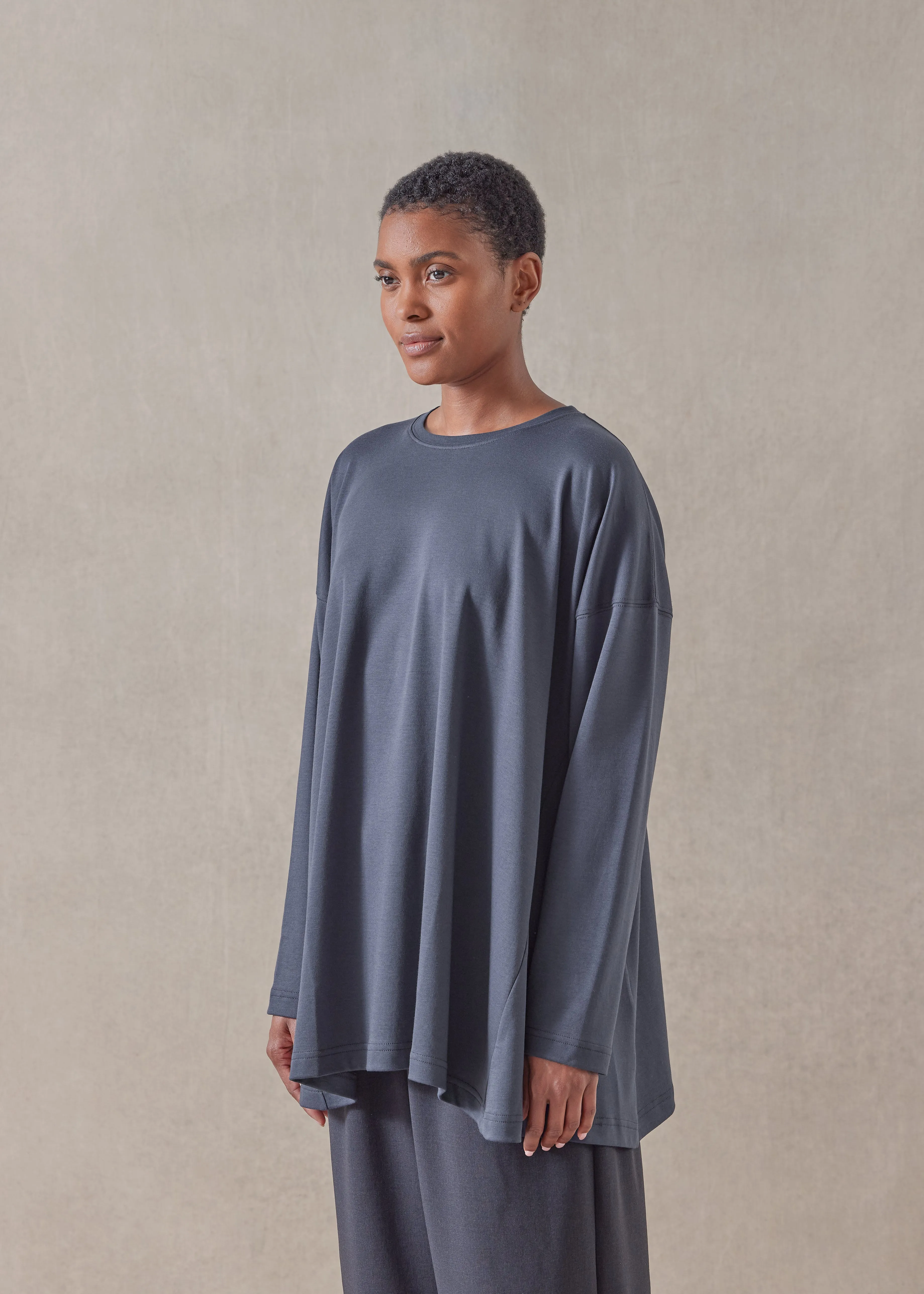 cotton jersey side panelled round neck t-shirt - mid plus sold by eskandar product image thumbnail 2