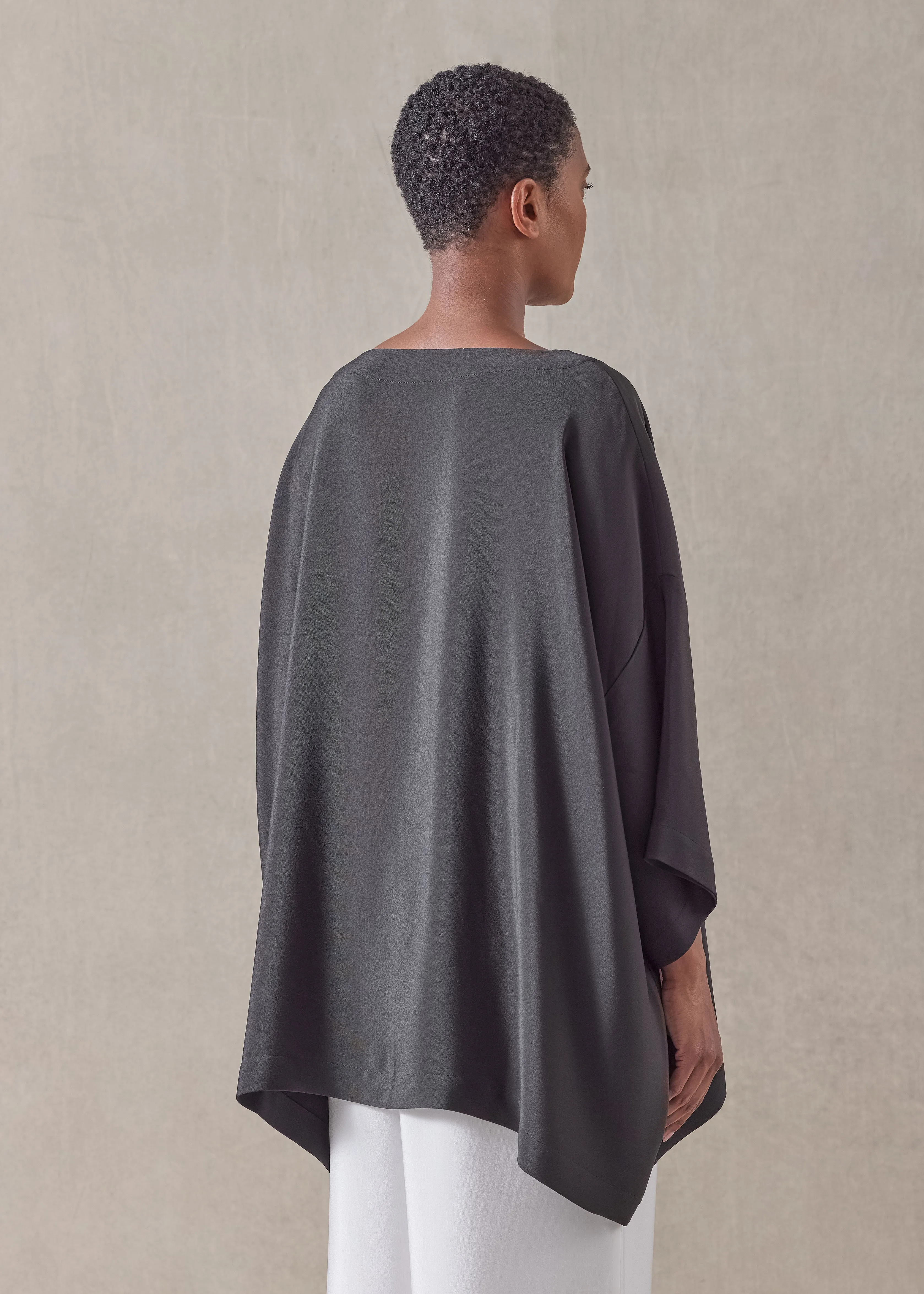 silk 3/4 sleeve bateau neck tunic - long sold by eskandar product image thumbnail 4