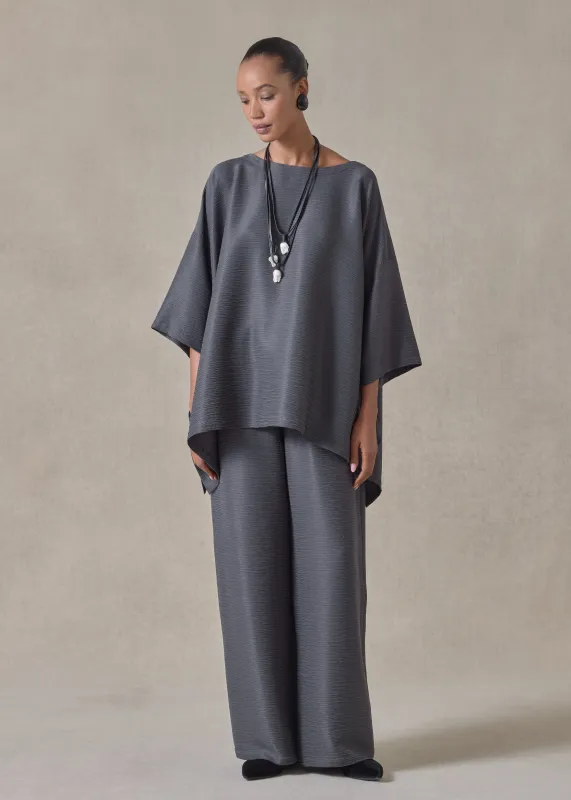 midweight silk plissé dps scoop neck top - mid plus (slate) sold by eskandar