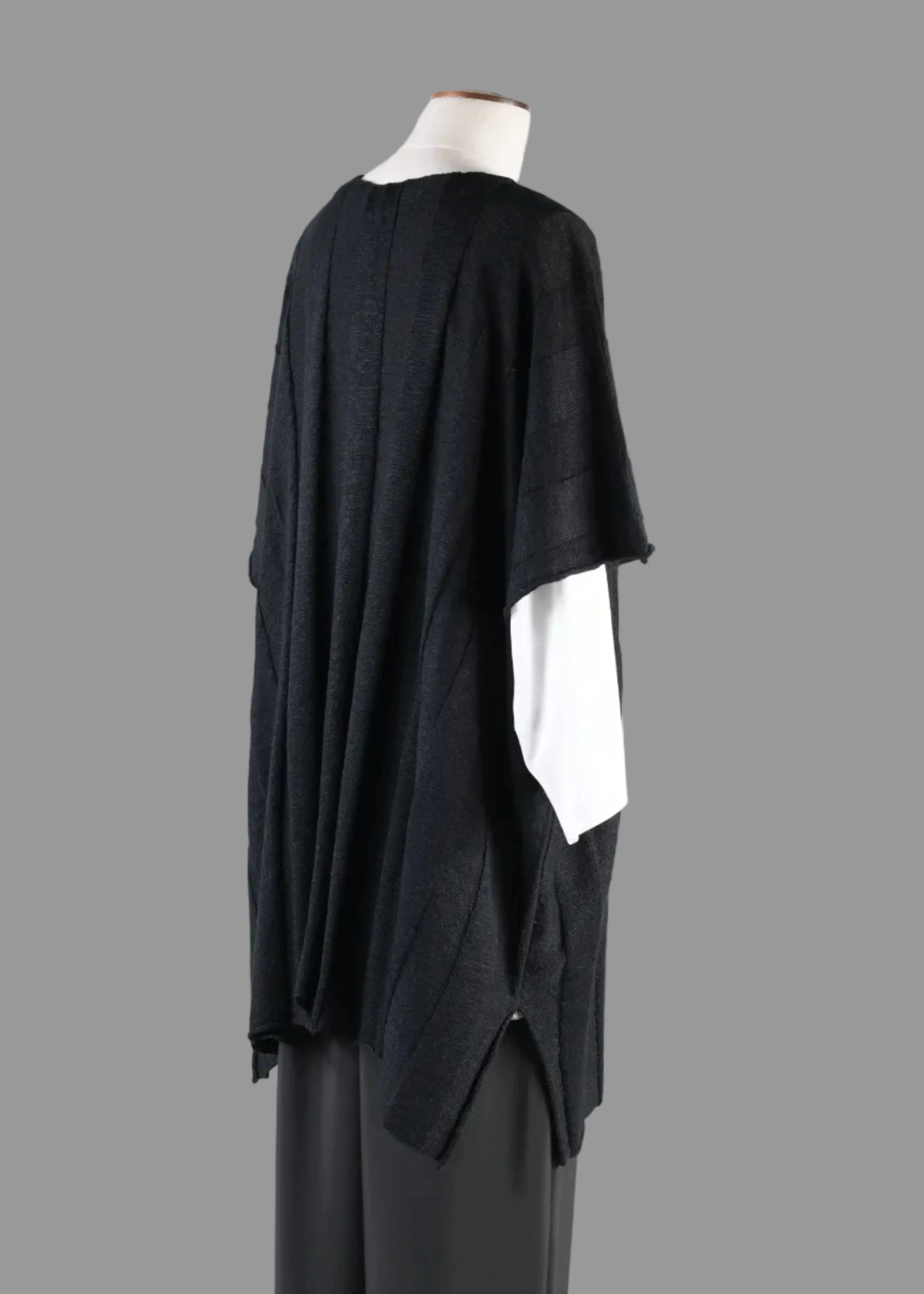linen mix slit neck kaftan - long plus with slits (black) sold by eskandar product image thumbnail 3