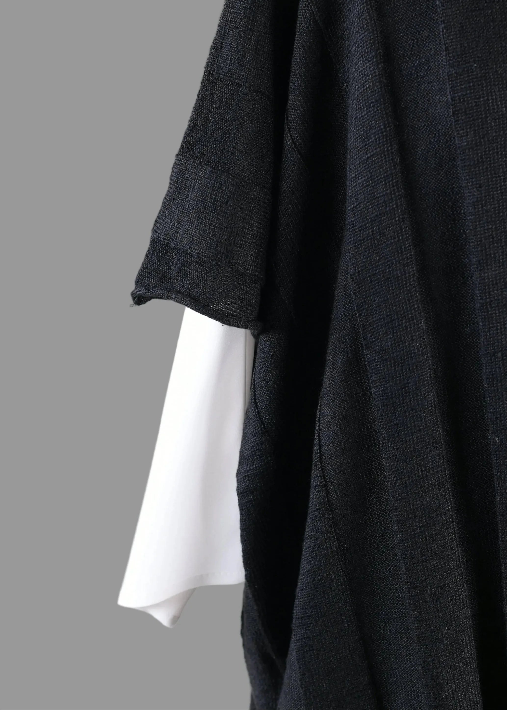 linen mix slit neck kaftan - long plus with slits (black) sold by eskandar product image thumbnail 4