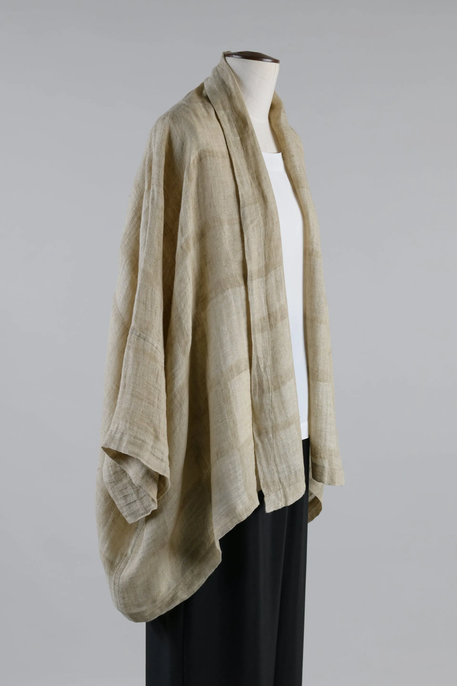 linen wide short slv scrunch shawl collar jacket- mid plus (goldhay) sold by eskandar product image thumbnail 2