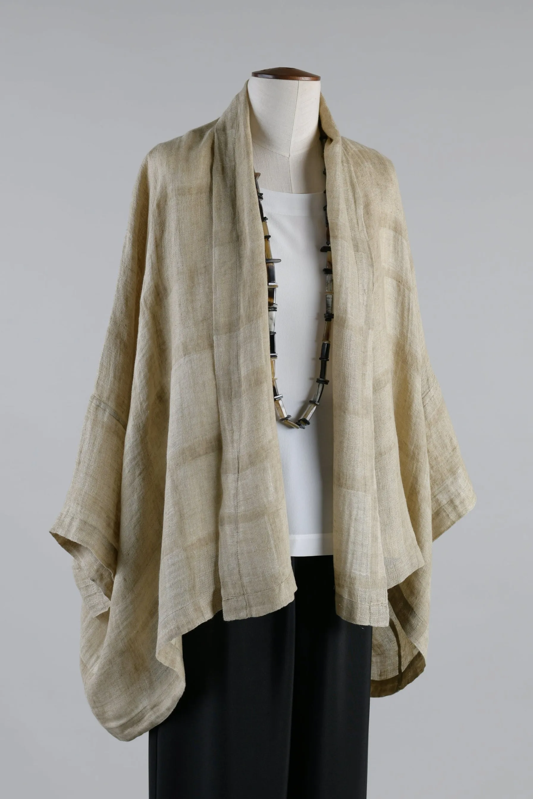 linen wide short slv scrunch shawl collar jacket- mid plus (goldhay) sold by eskandar