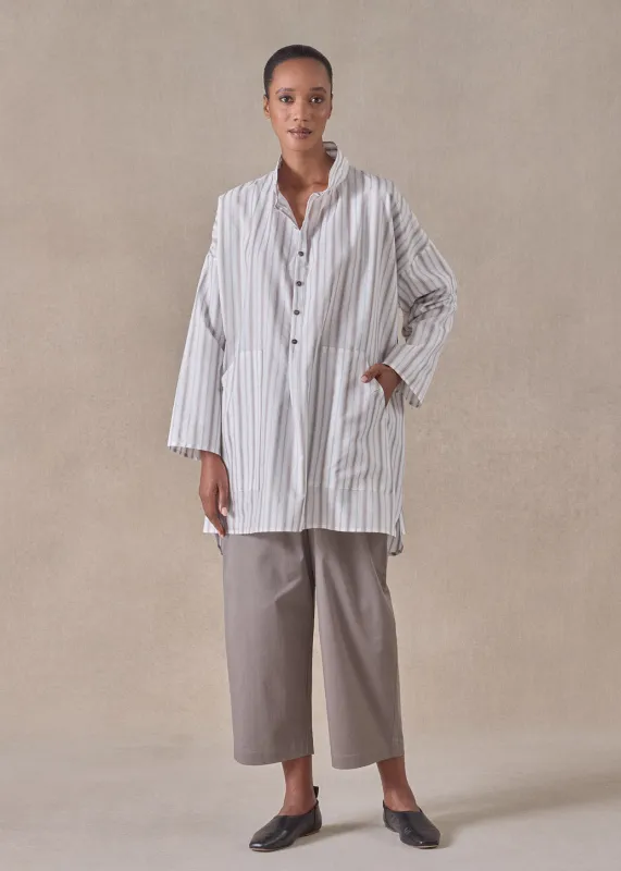 cotton sloped shoulder wide a-line artists smock with pleated collar - long plus (greyblue) made by eskandar