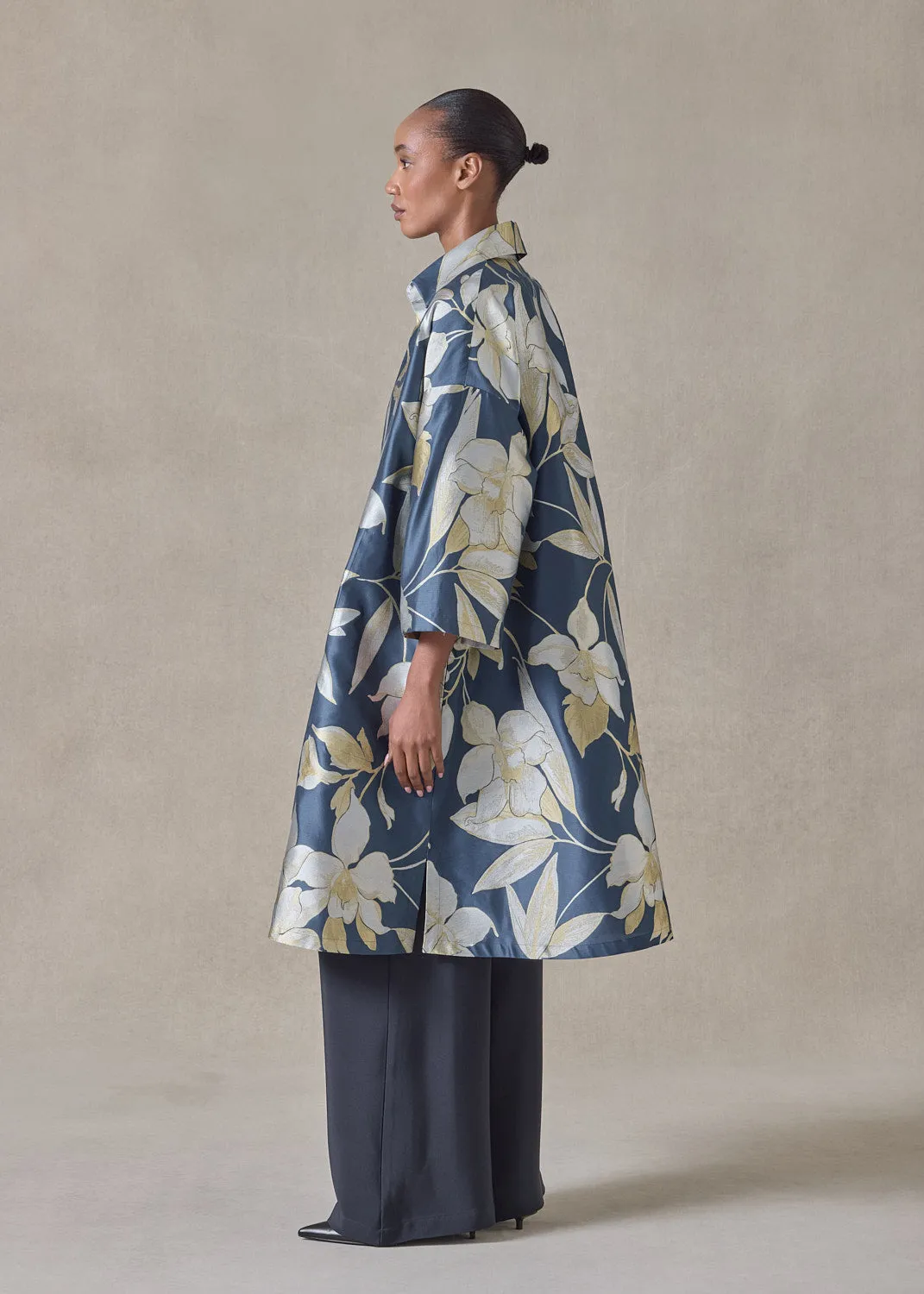 silk mix sloped shoulder wide a-line open jacket with collar - 3/4 length (bluegold) sold by eskandar product image thumbnail 5